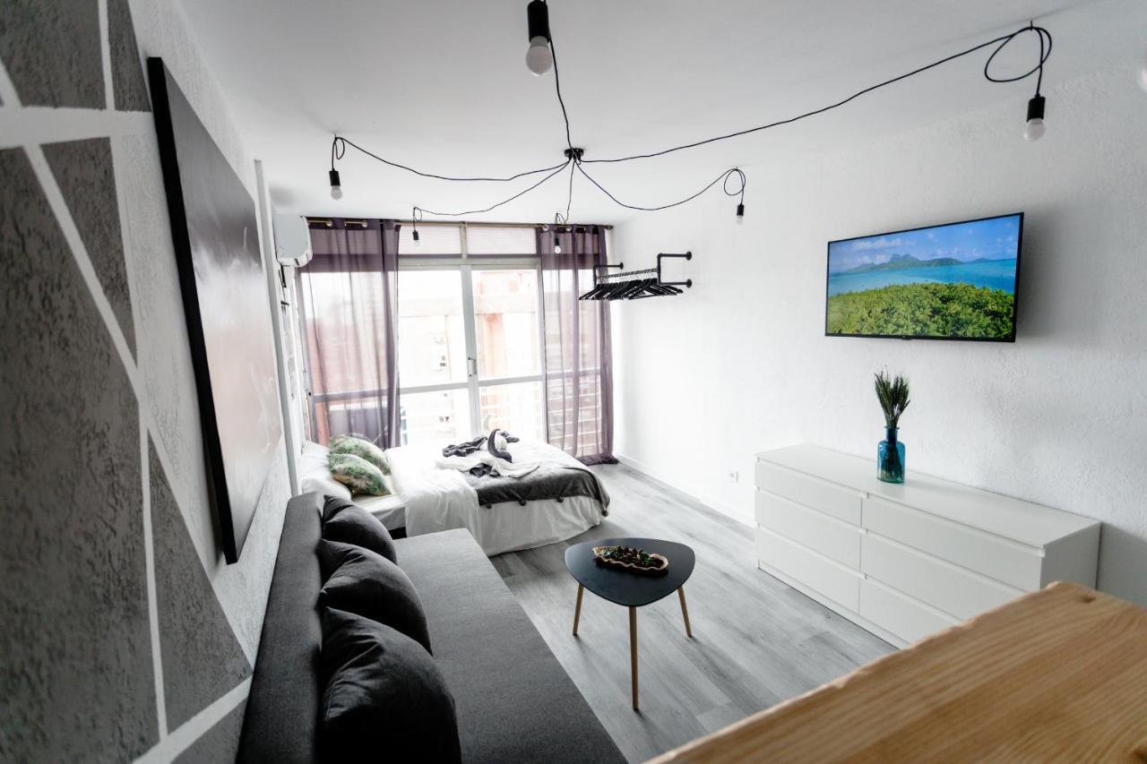 Modern With And View *