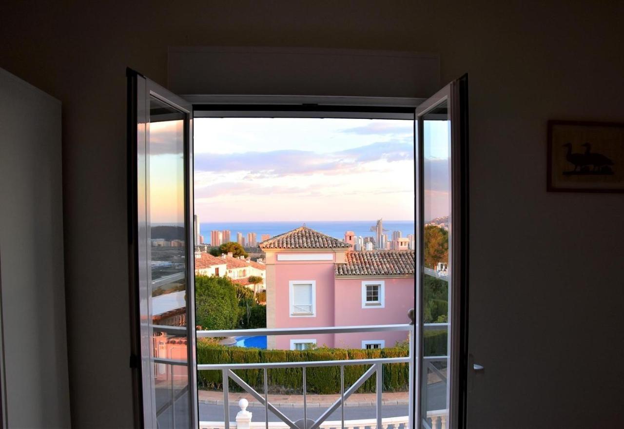 Villa With Panoramic Sea Views *