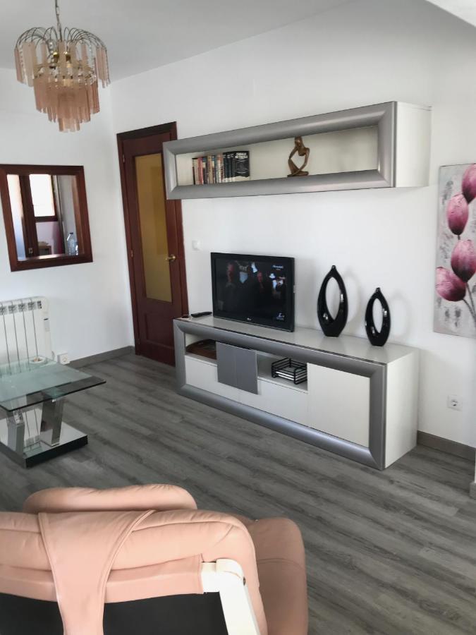 Recien Reformado Cerca De La Playa Con Dos Piscinas Y Pista De Tenis. Apartamento Benidorm