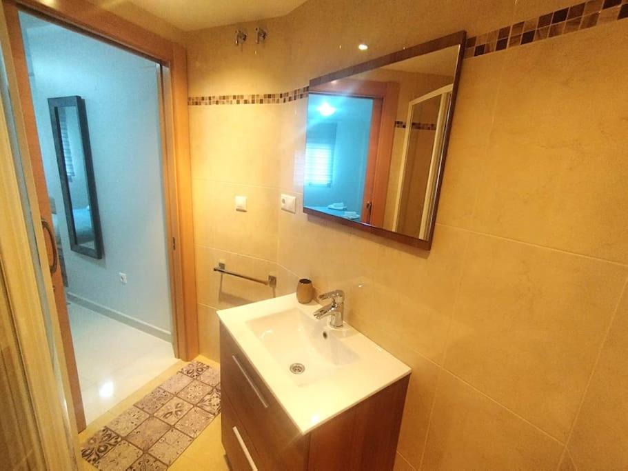 Apartamento Playa Levante 1º Lineal Lateral *