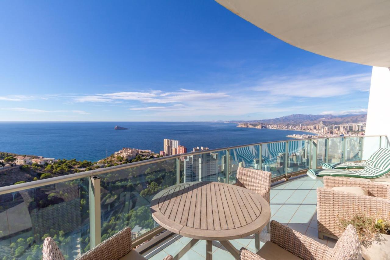 Sunny Penthouse On The 41st Floor In Torre Lugano, With Pool And Garage Apartment