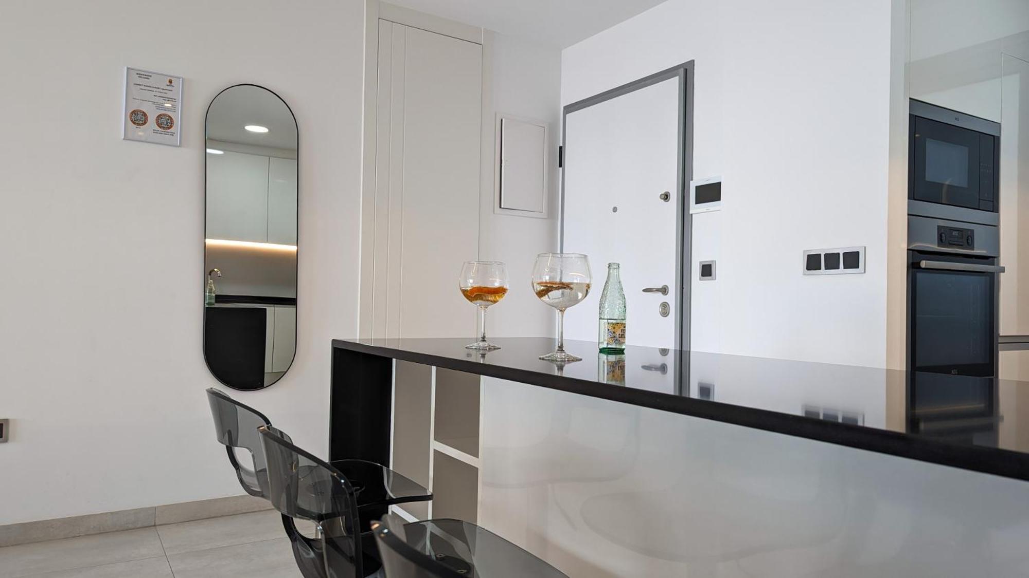 Sunset Waves Luxury Apartment Benidorm