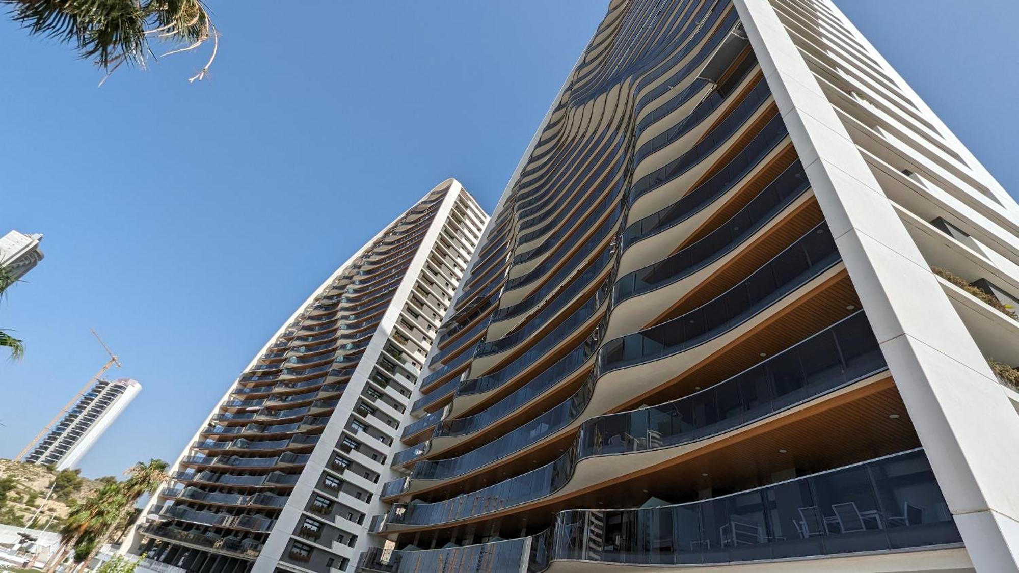 Sunset Waves Sea & Light Apartment