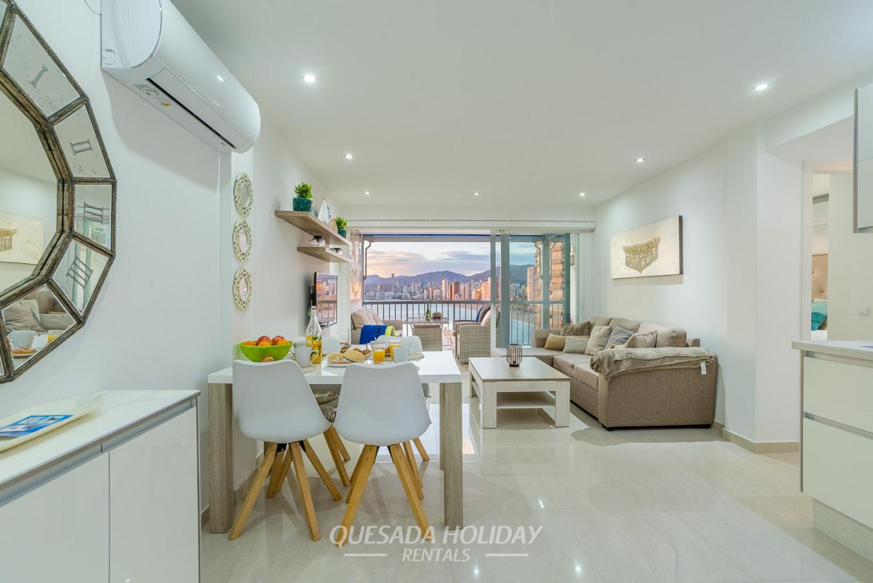100mts To Beach, Luxury Encanto Appartement