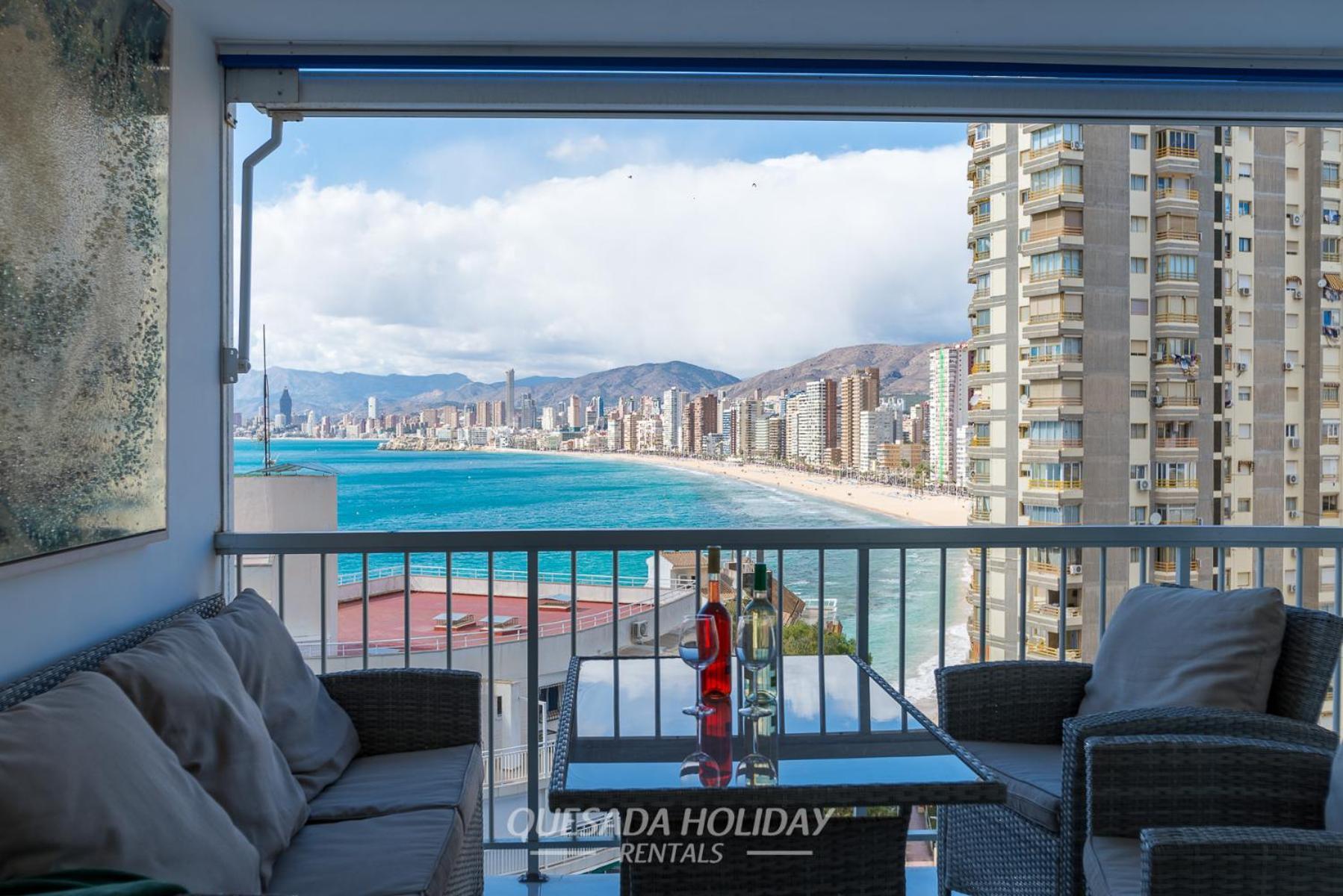 100mts To Beach, Luxury Encanto Appartement *