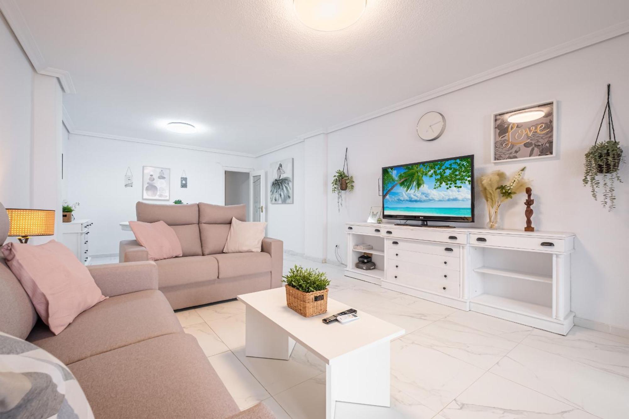 Emalco 1-9 Levante Beach-old Town *