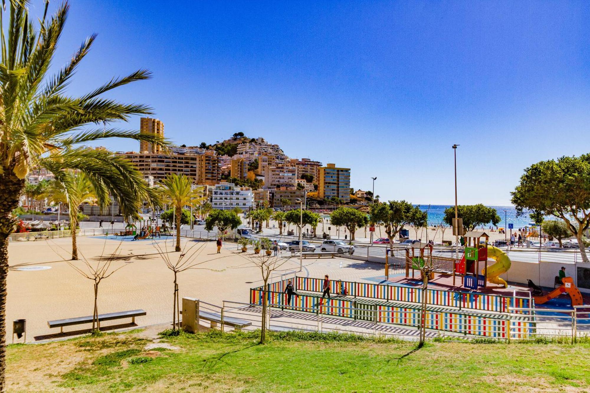 Vilapark With Pool, Free Parking, Terrace, Benidorm