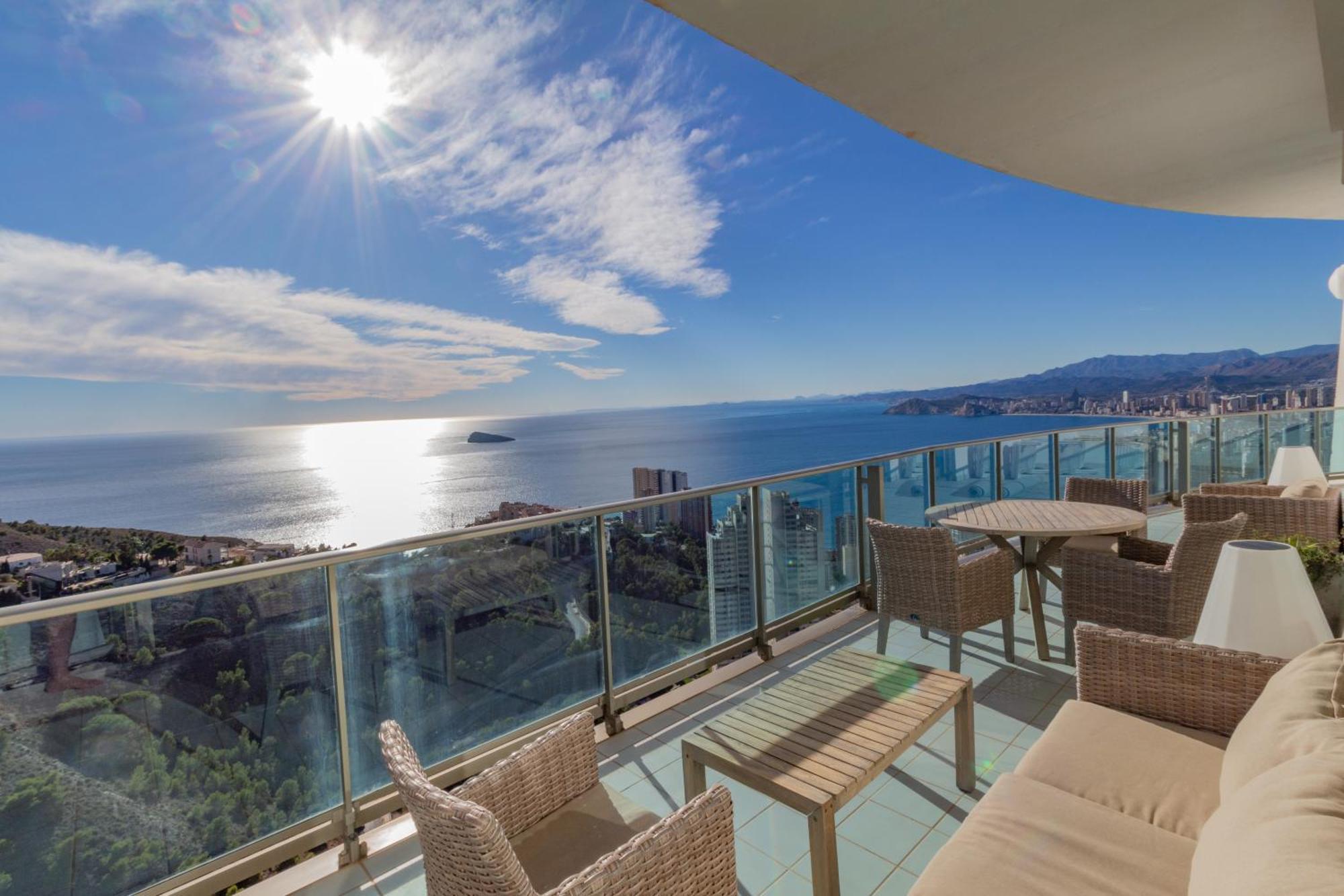 Apartment Sunny Penthouse On The 41st Floor In Torre Lugano, With Pool And Garage Benidorm