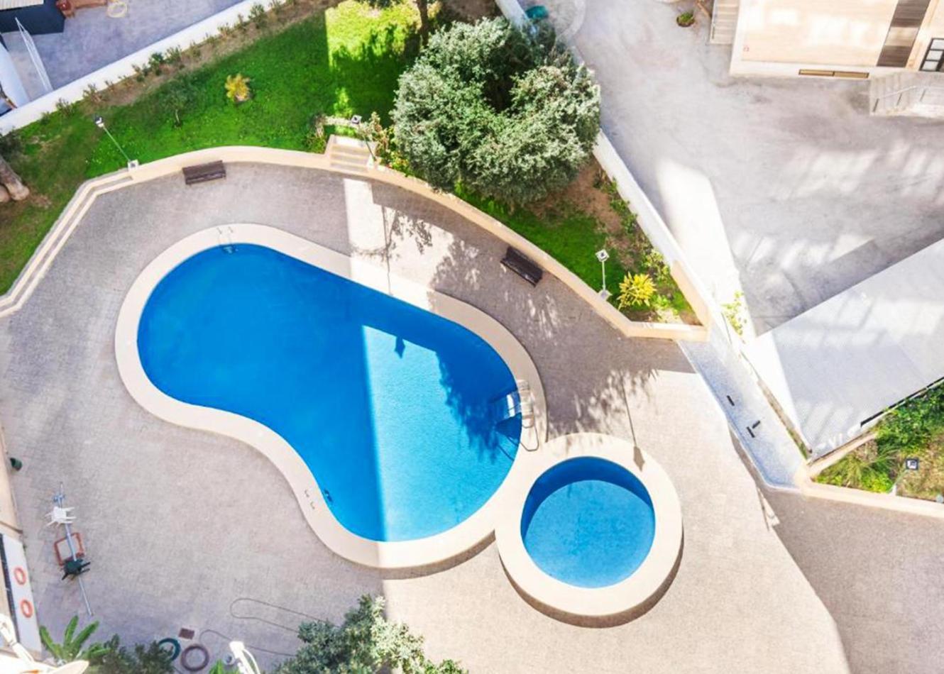 Apartment Wunderschoenes Fuer 4 Gaeste Mit Pool & Klima, Lage In Strandnaehe