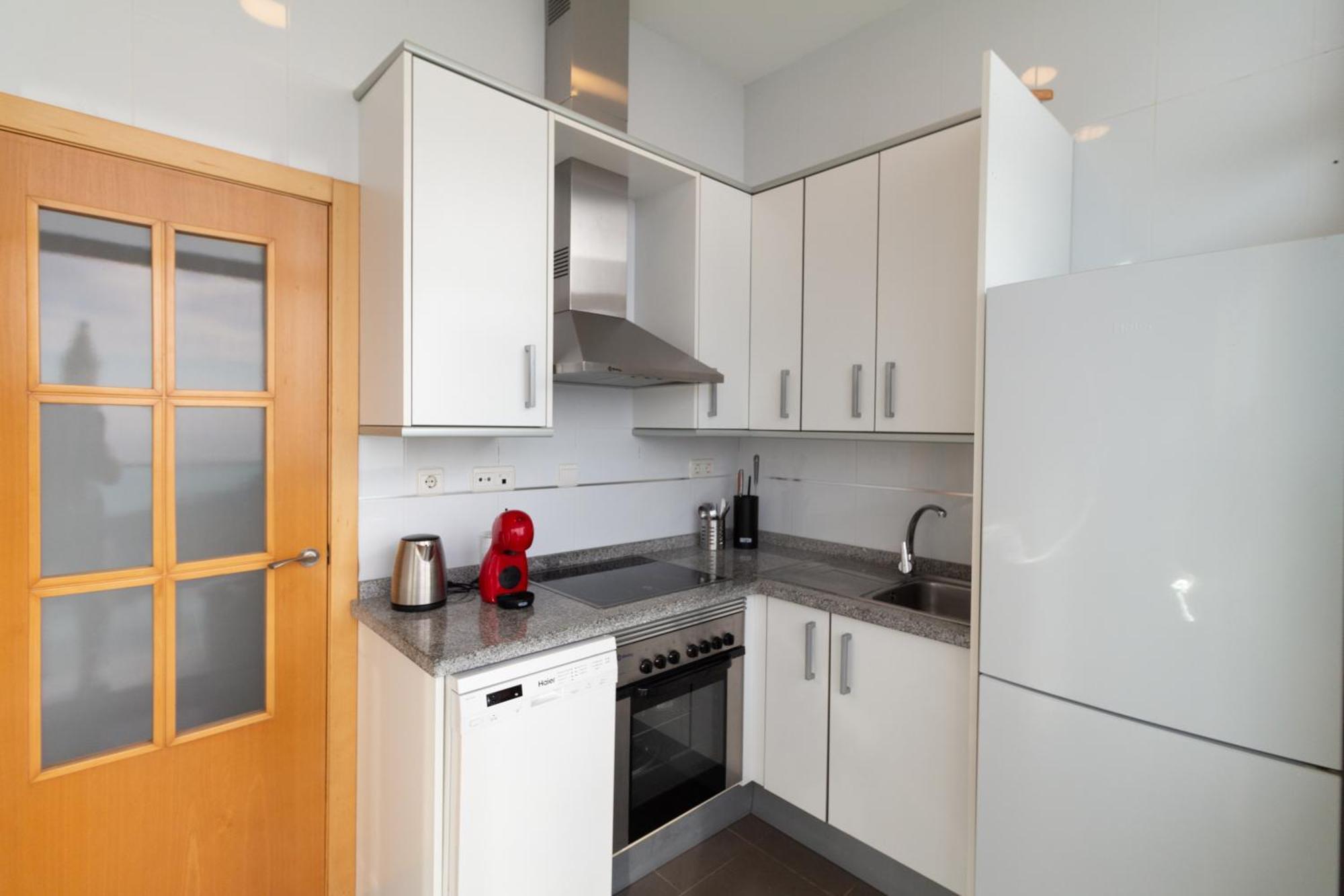 Sunny Penthouse On The 41st Floor In Torre Lugano, With Pool And Garage Benidorm
