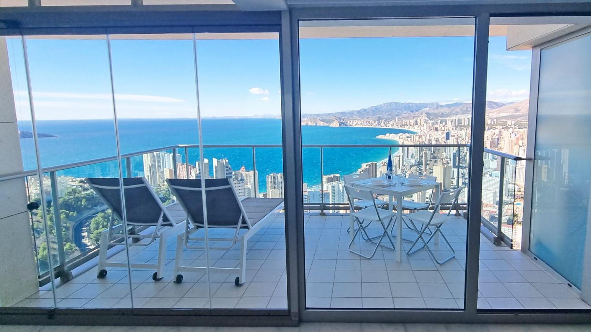 Highrise With Amazing Sea Views