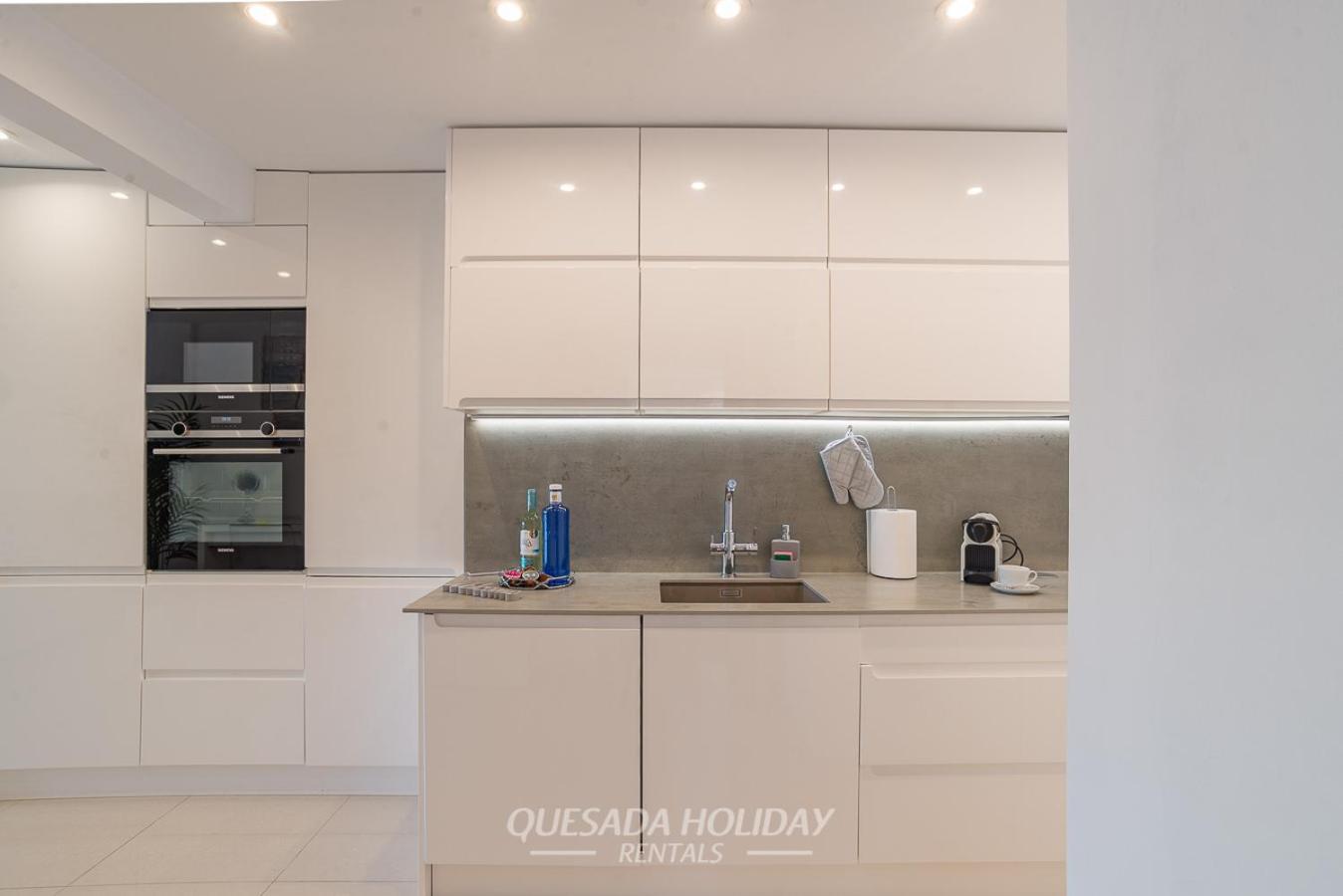 Halcon Deluxe 3-a Appartement *