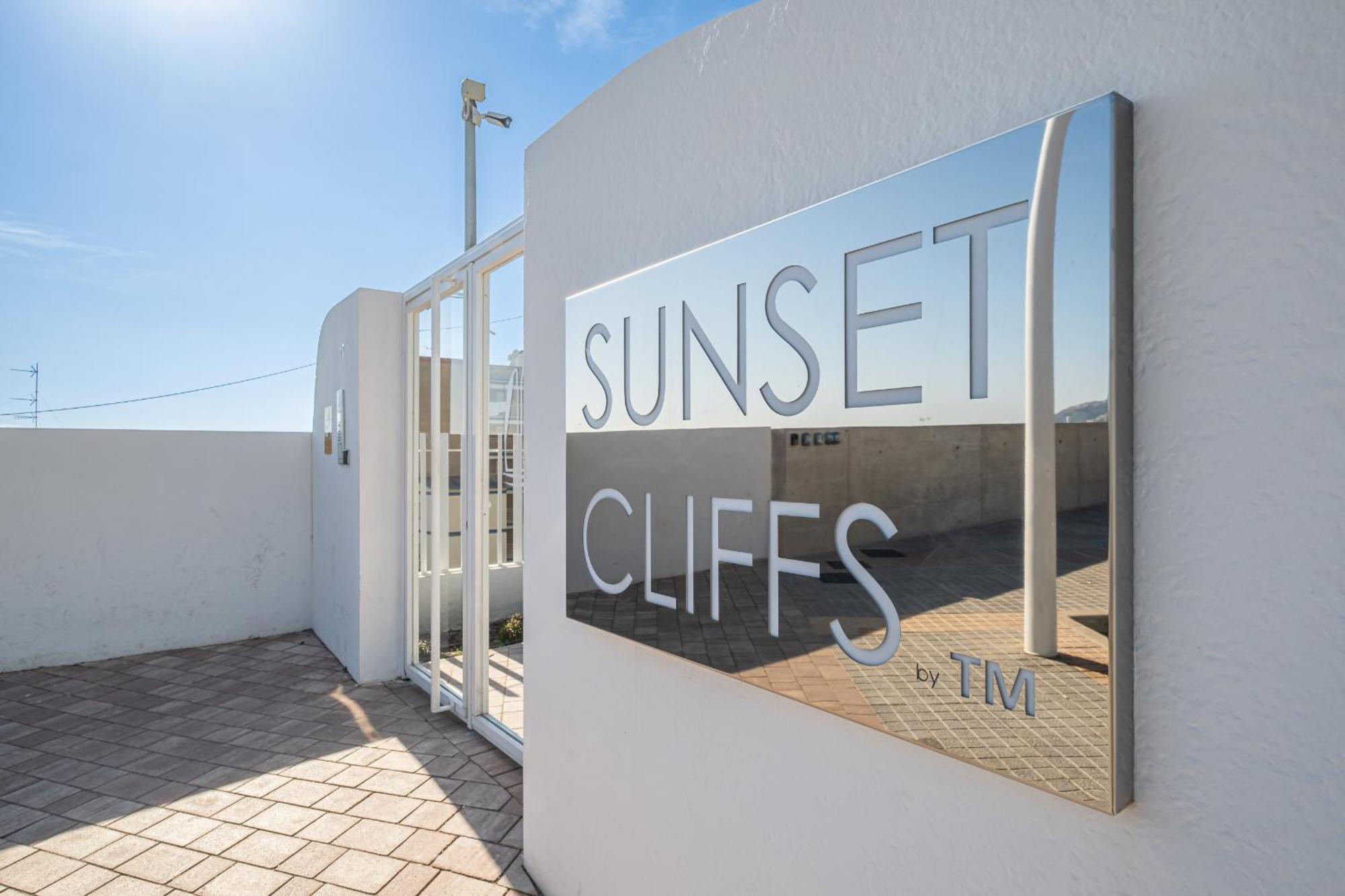 Sunset Cliffs Deluxe 8138 Poniente
