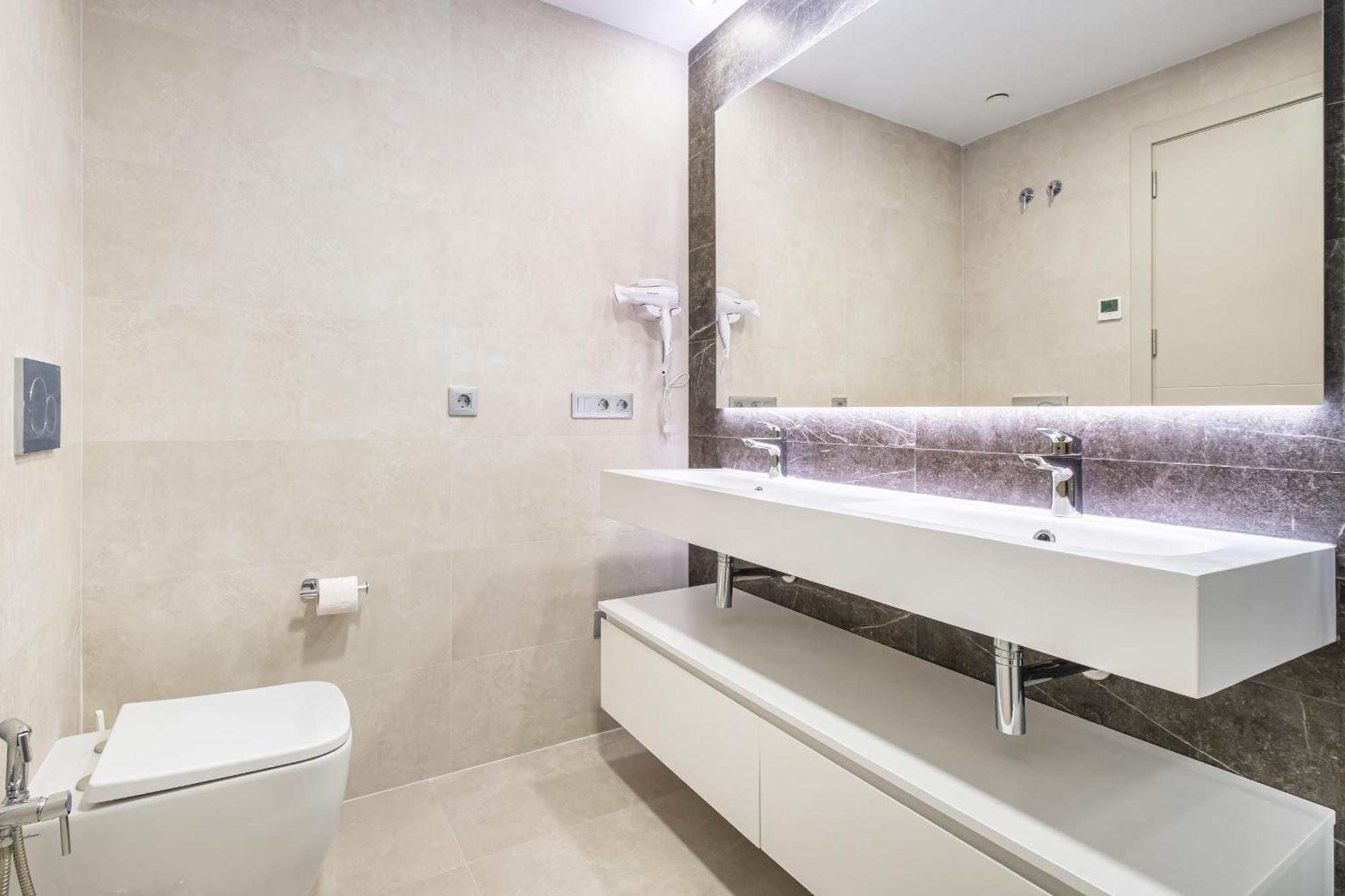 Sunset Cliffs Deluxe 8138 Poniente