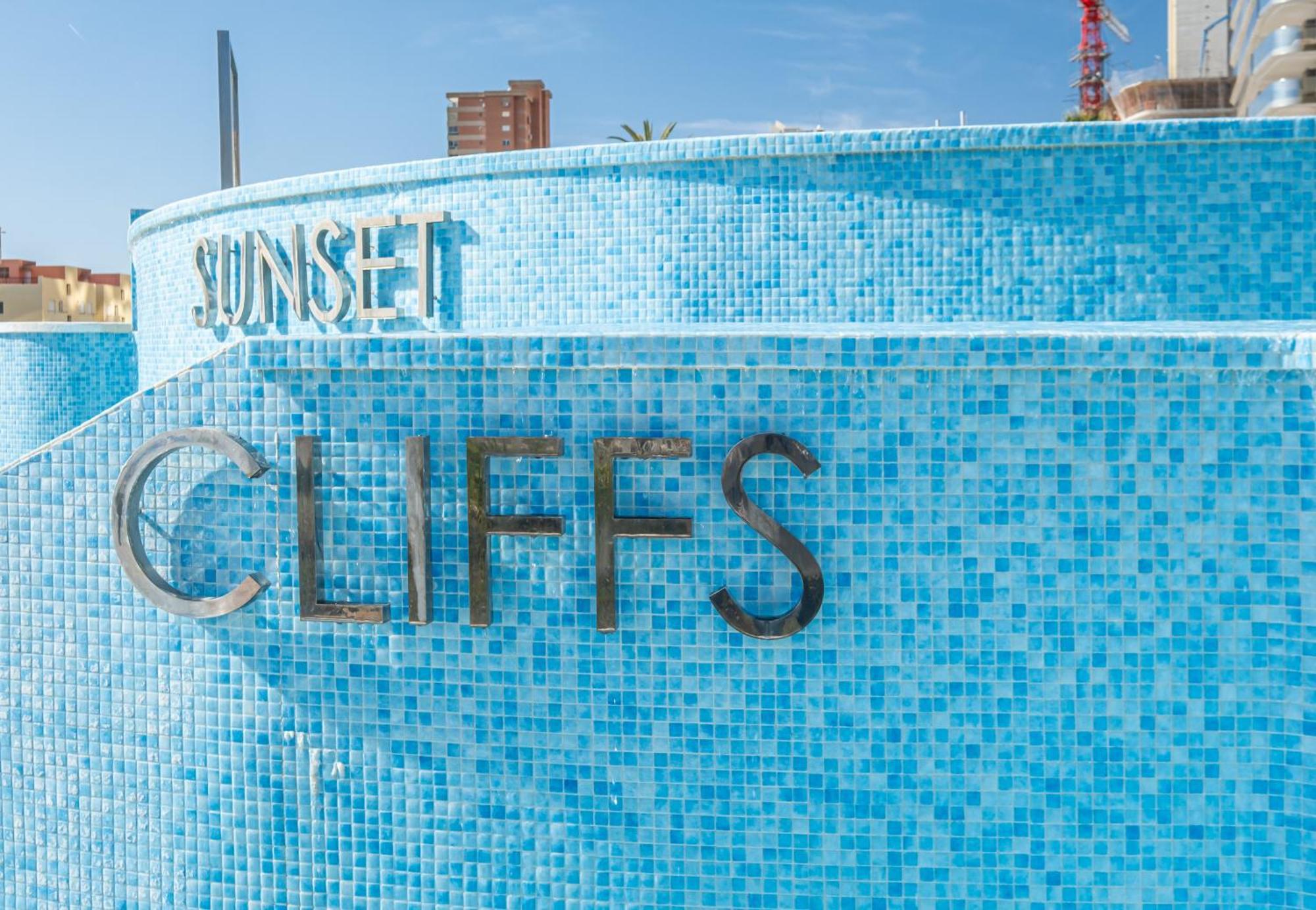 Sunset Cliffs Deluxe 8138 Poniente *
