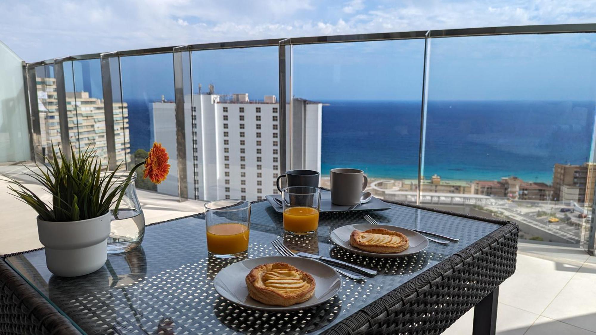 Sunset Waves Sea View Apartment *