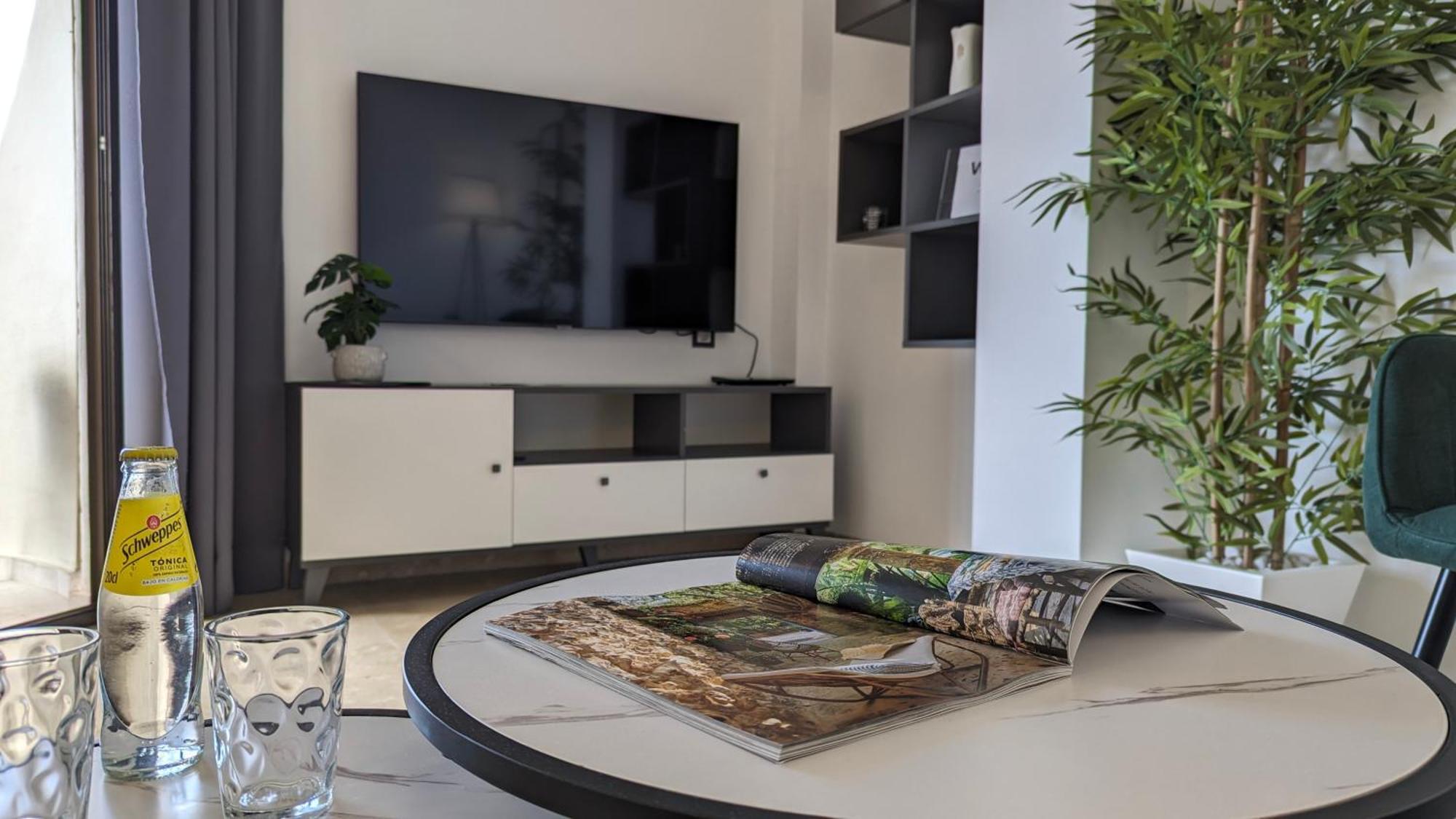 Apartment Arenas Sea Front