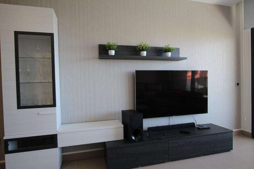 Apartamento En Sunset Drive, Near To Beach.