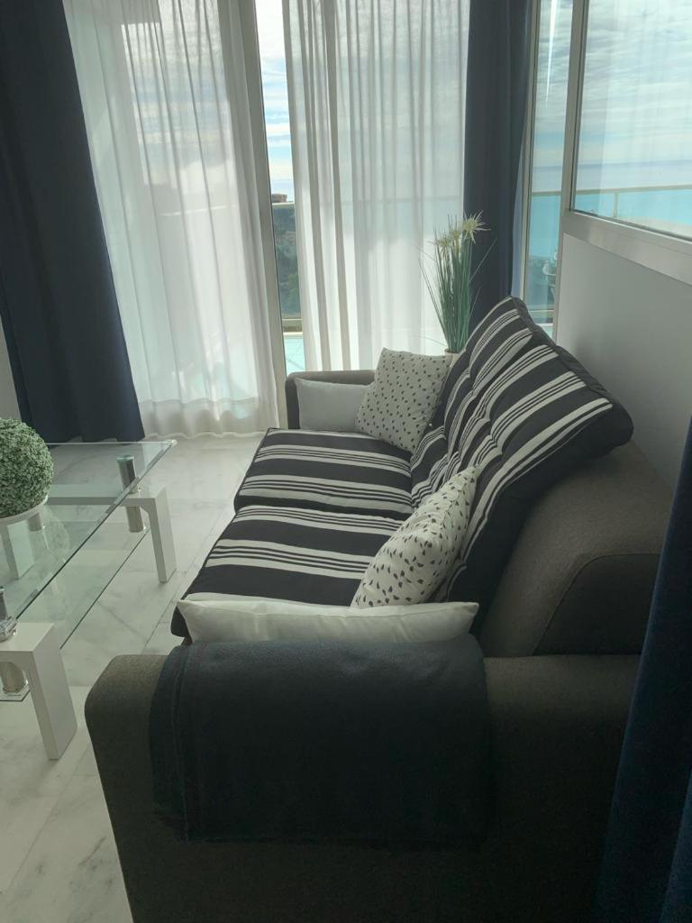 Skyline Oasis Apartment