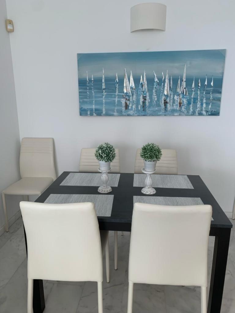 Apartment Skyline Oasis *