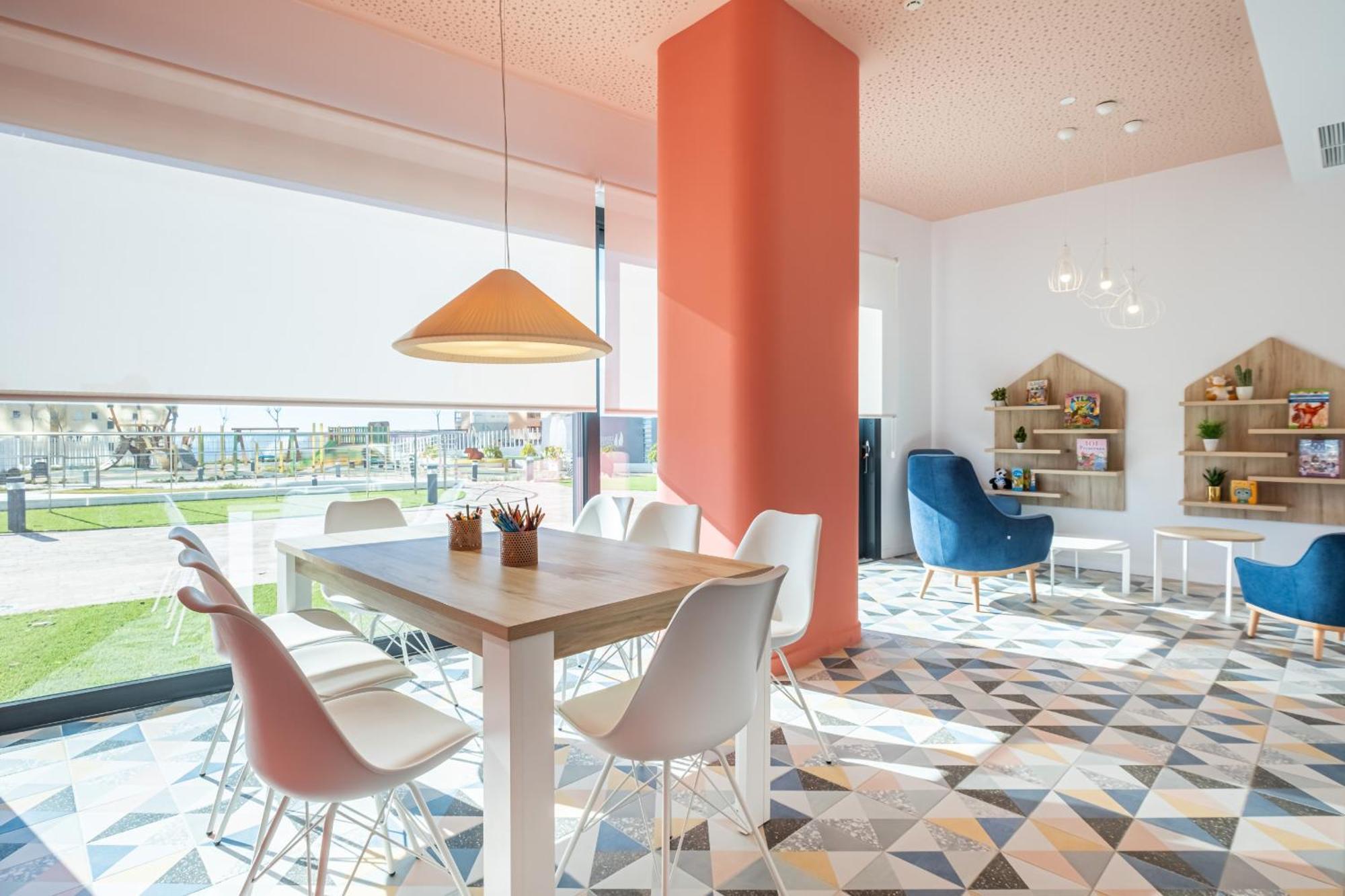 Sunset Cliffs Deluxe 6133 Poniente *