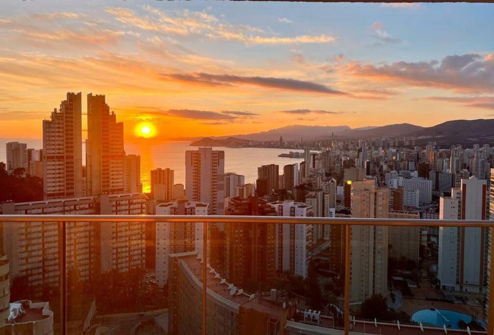 Luxurious 2br Sea Panoramic View Pool Gym Benidorm