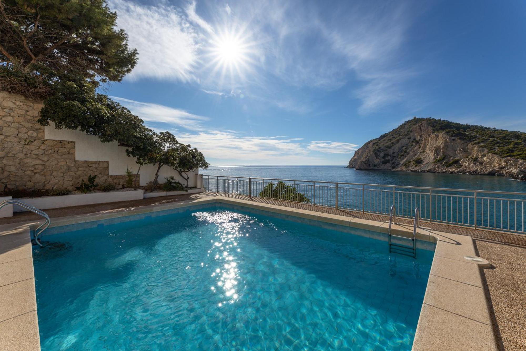 Europa Club Apartment, La Cala De Finestrat, Benidorm, Next To The Beach, Ground Floor, Air Cond *