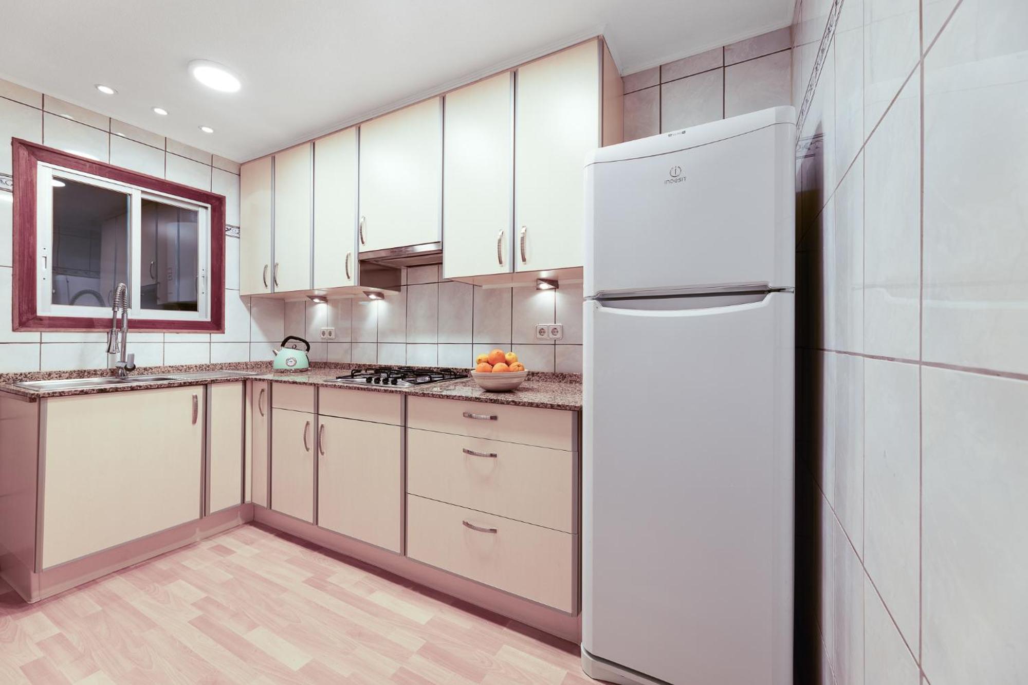 Europa Club Apartment, La Cala De Finestrat, Benidorm, Next To The Beach, Ground Floor, Air Cond Apartment