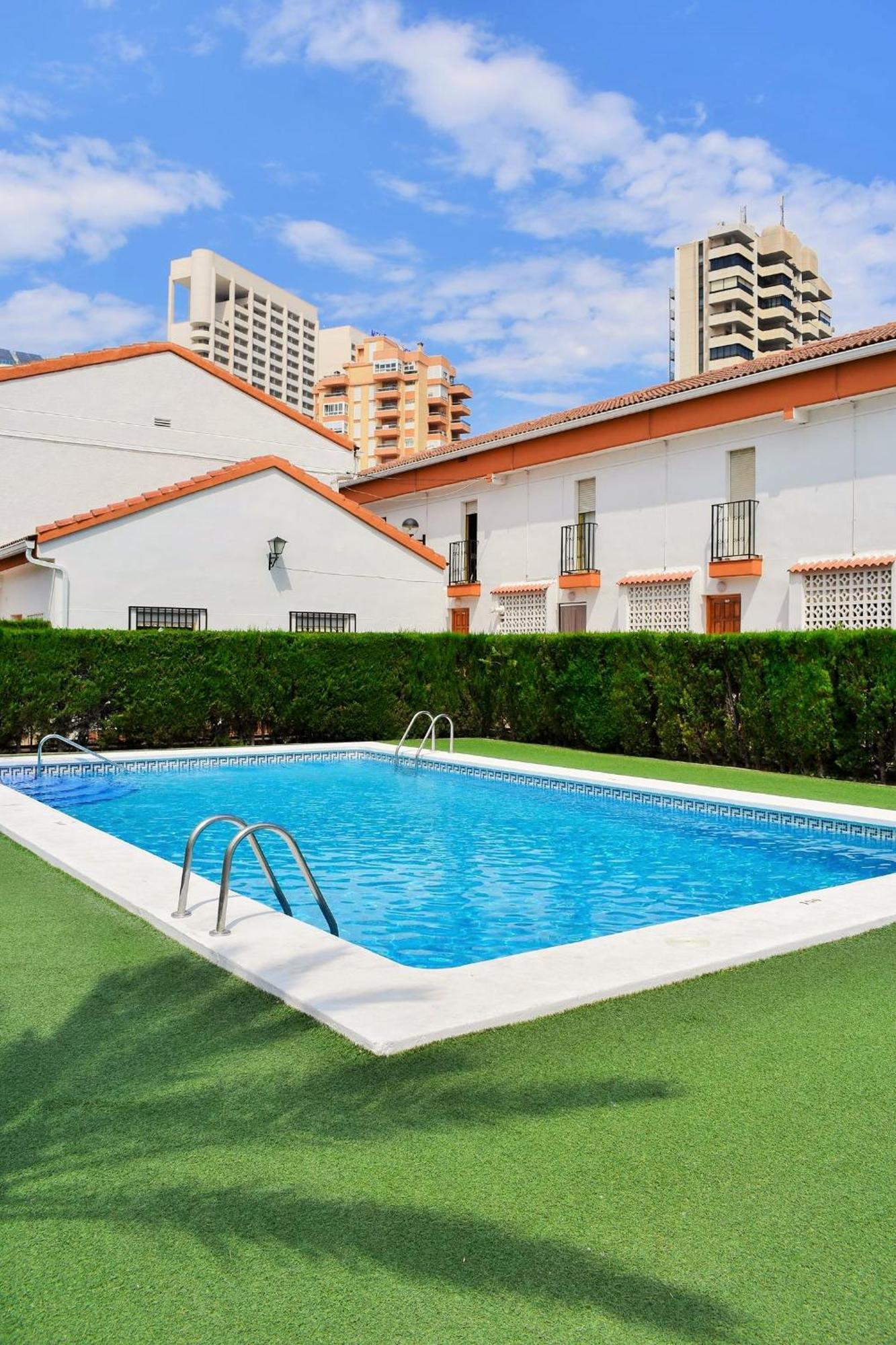 Ola Azul Rinconada Real * Benidorm