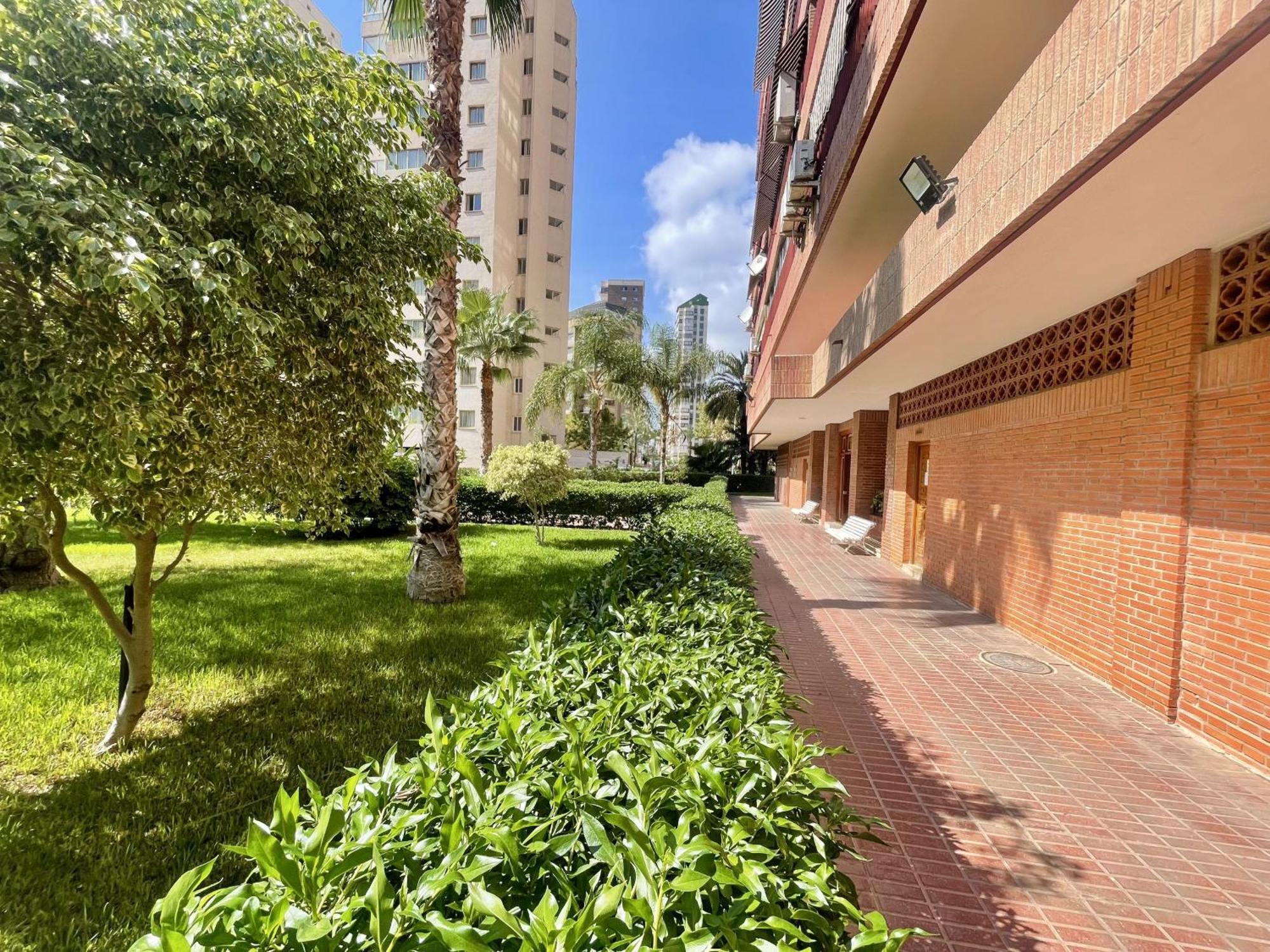 Principado Wifi, Airco, And Garden Apartment Benidorm
