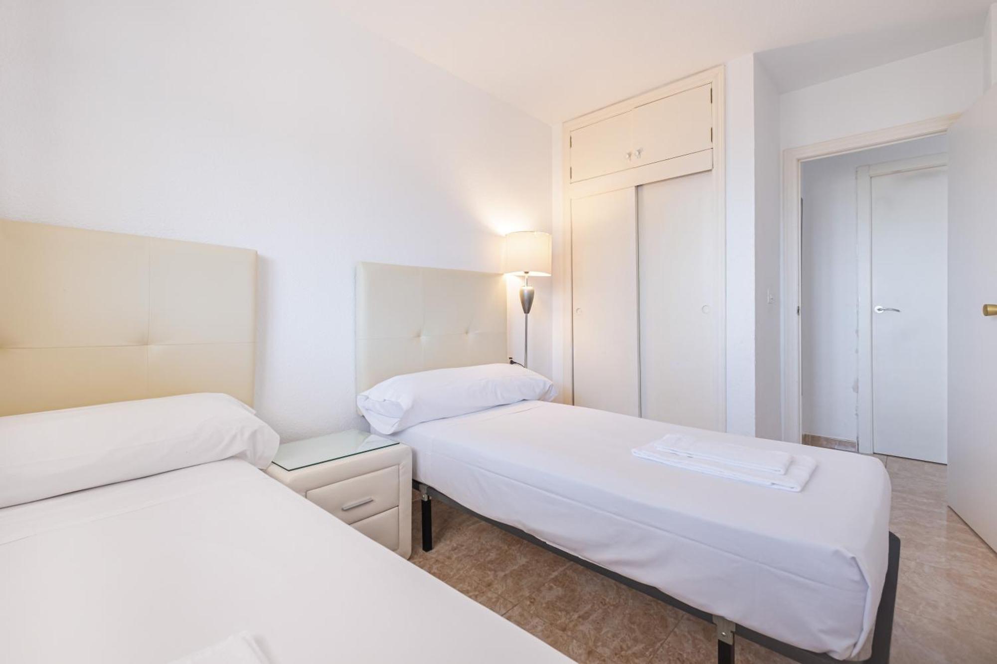 Europa Center 12-b Levante * Benidorm