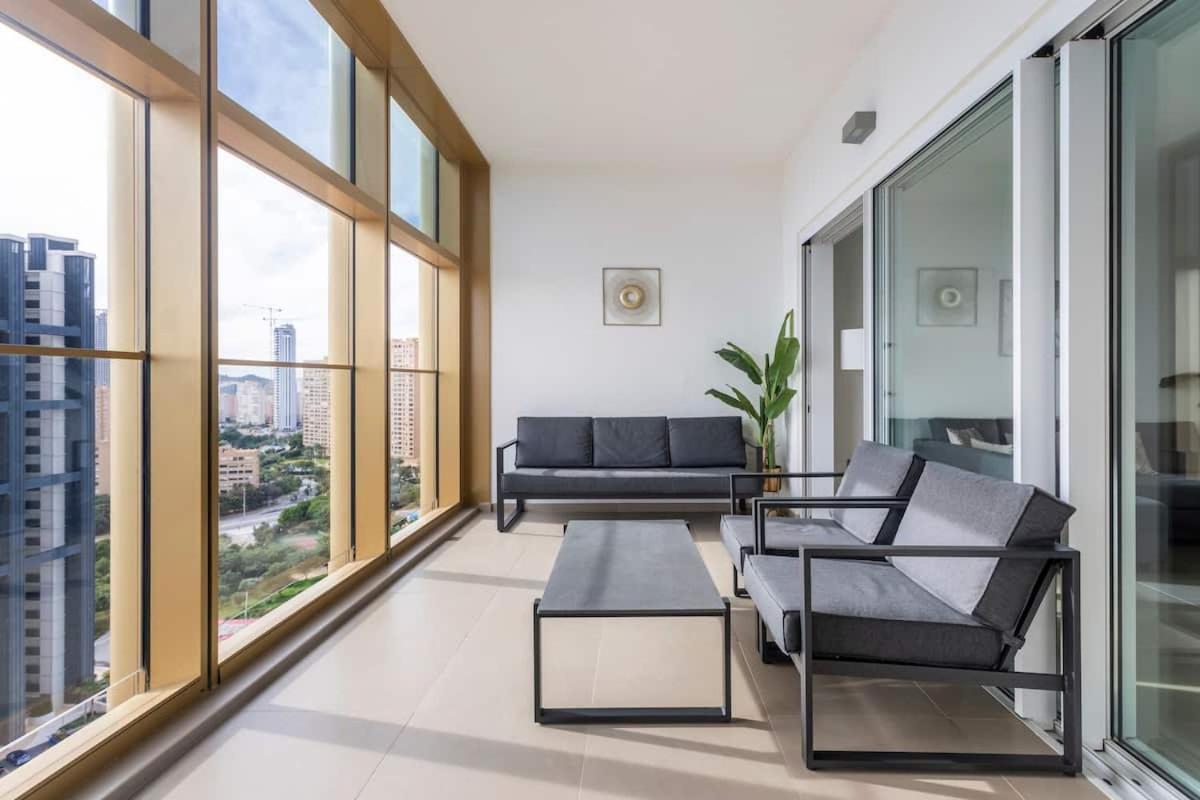 Apartment Intempo Luxury Sky View & *