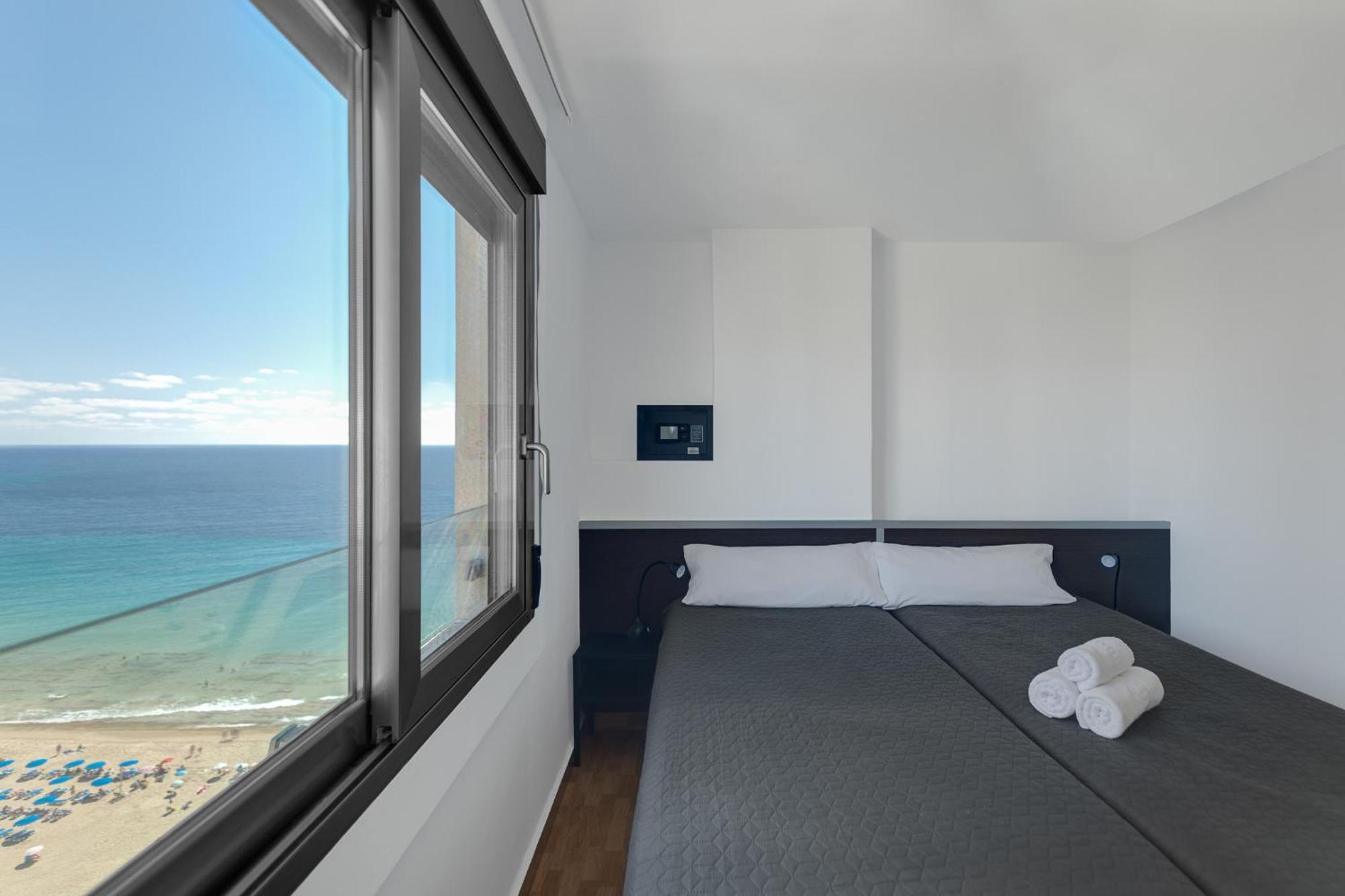 Frontline Panorama Penthouse Tormaraya Levante