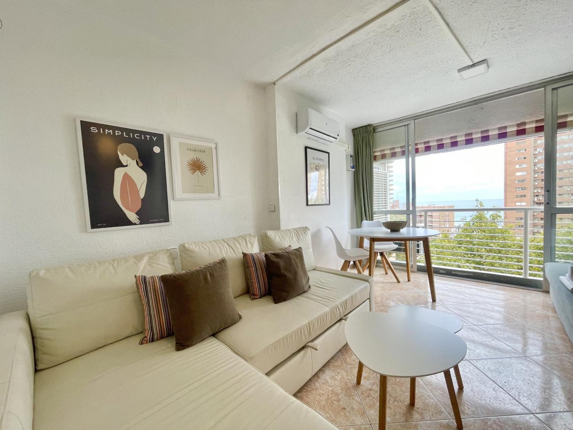 Los Caballos Levante Beach Apartment *