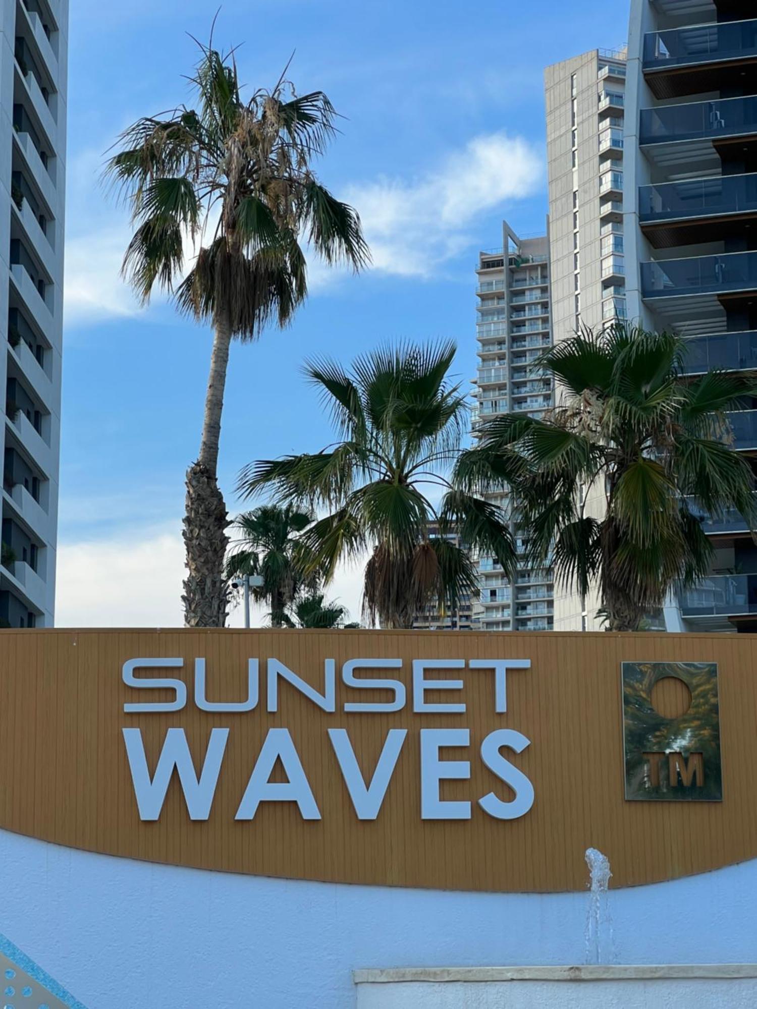 Sunset Waves Poniente Apartment