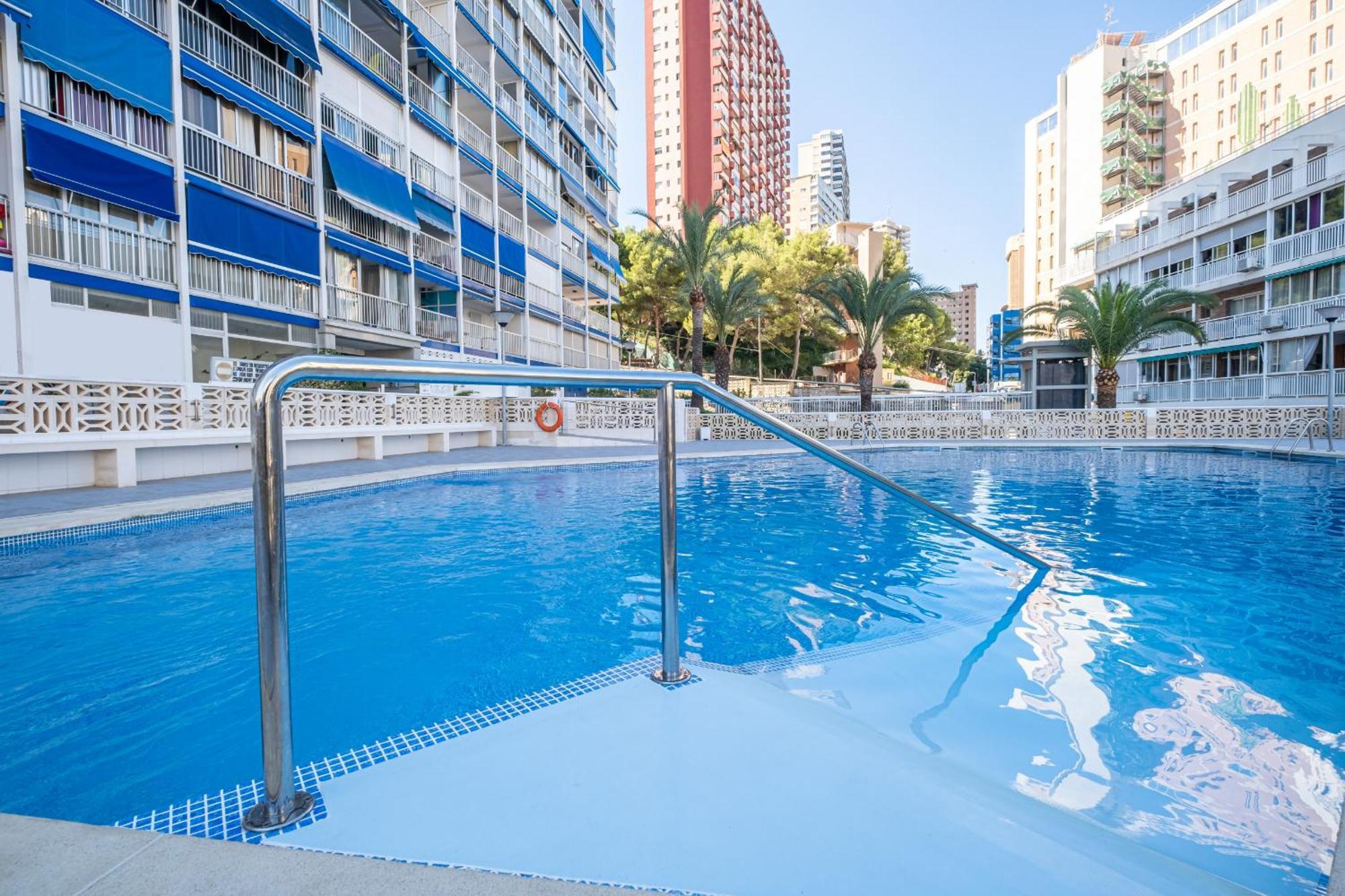 Halcon Deluxe 7-b Levante Apartamento *