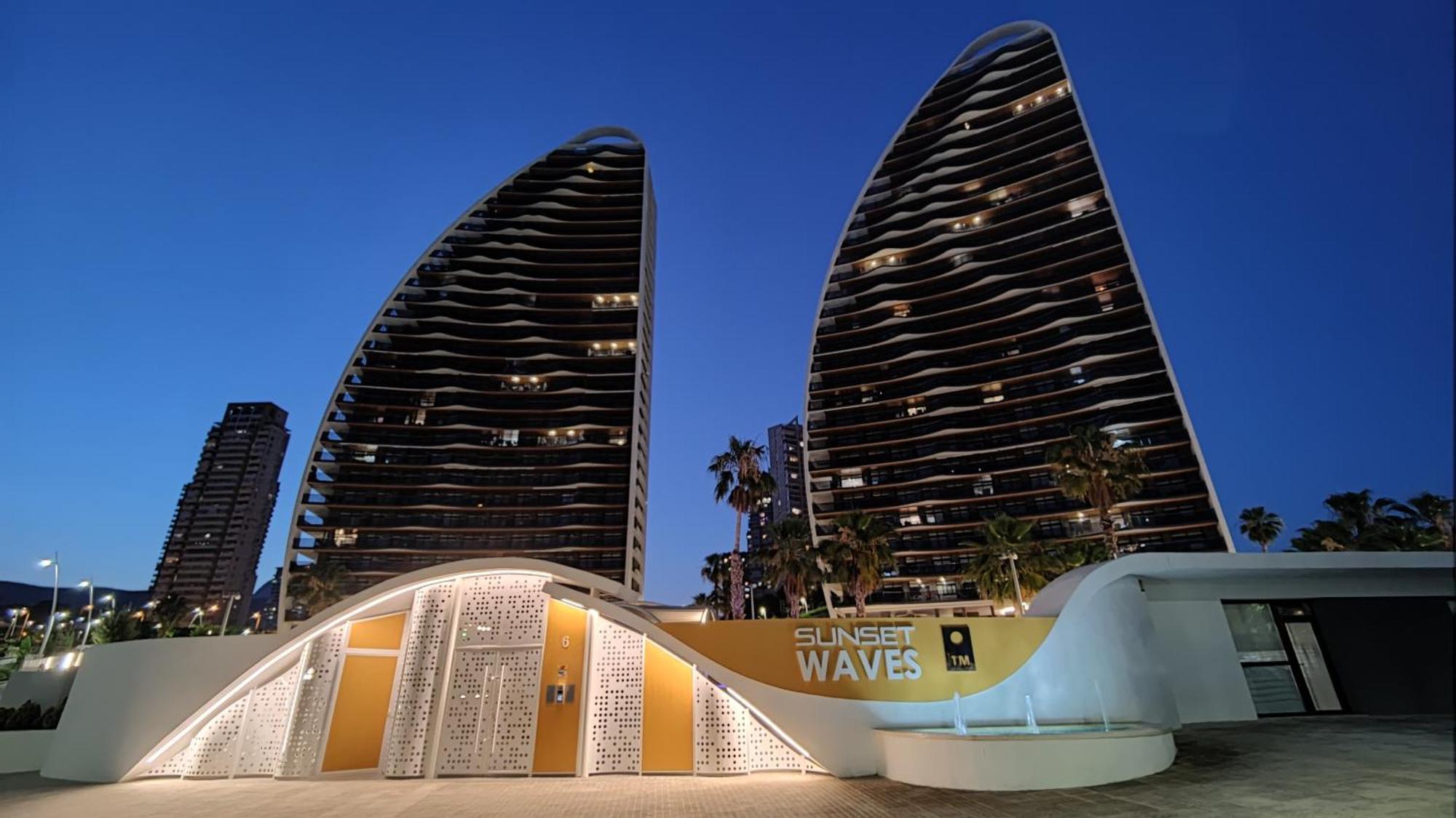 Sunset Waves Relax Benidorm