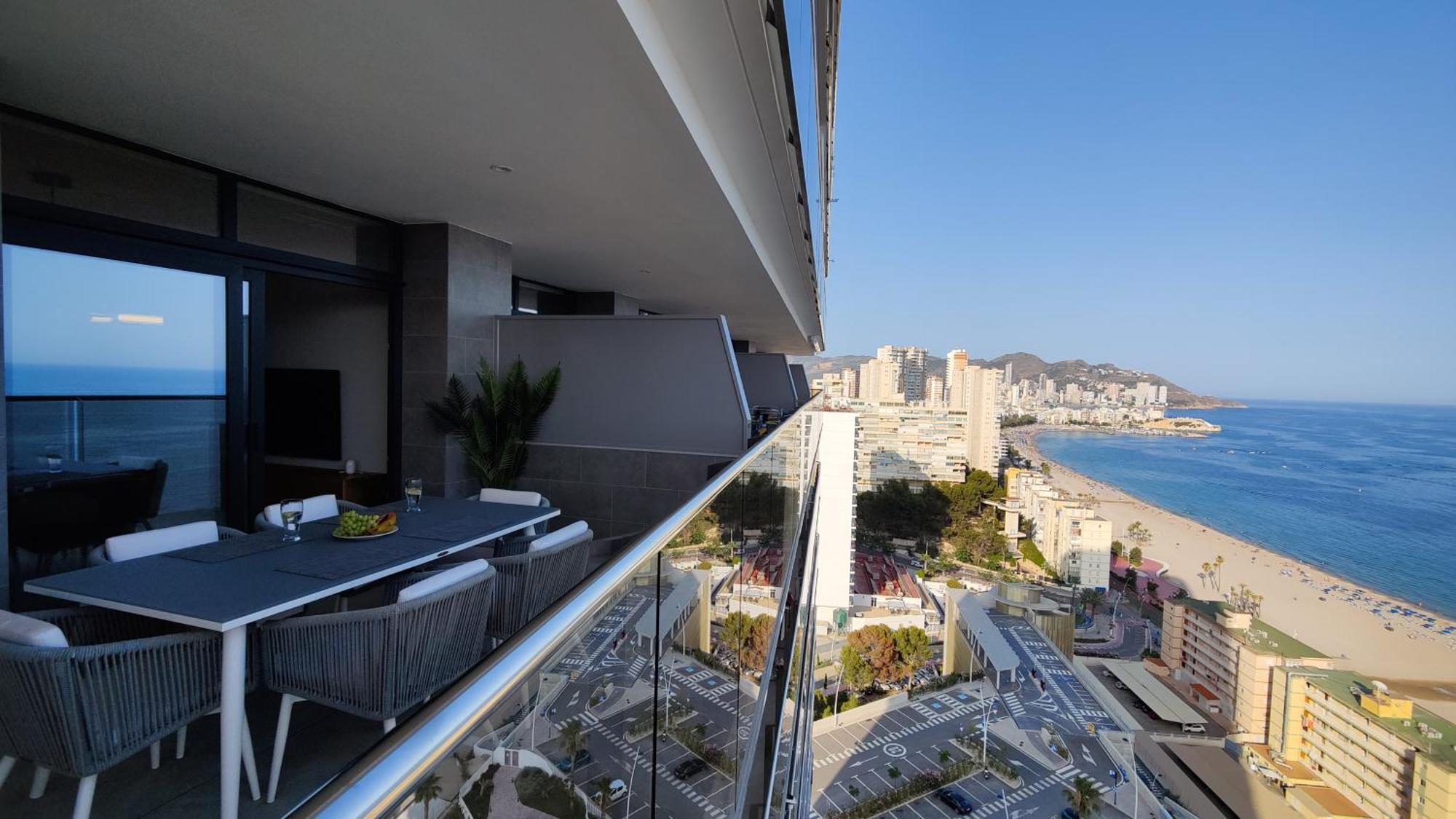 Sunset Cliffs Modern Apartment