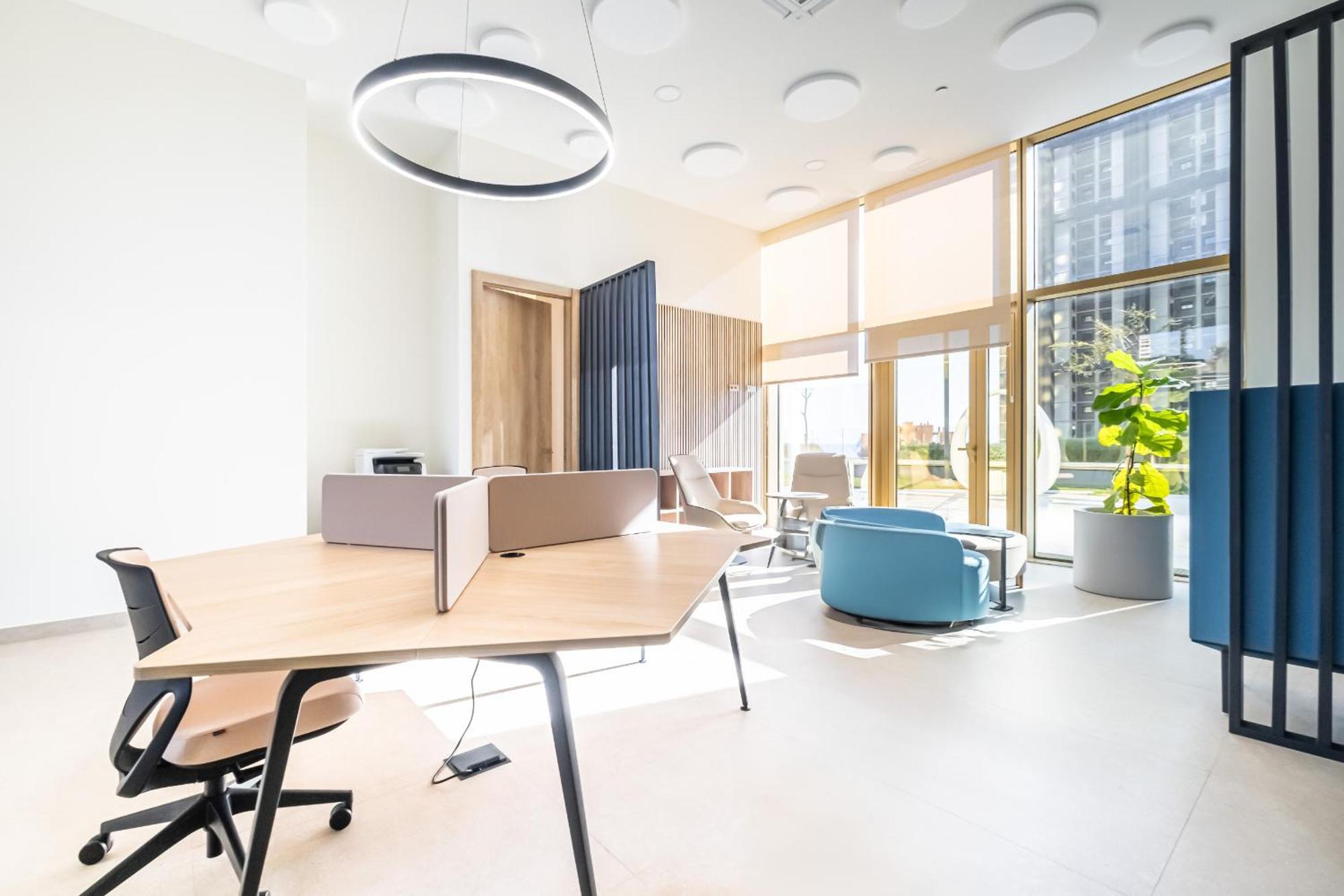 Intempo Deluxe 33-a Sky Poniente Beach Apartment