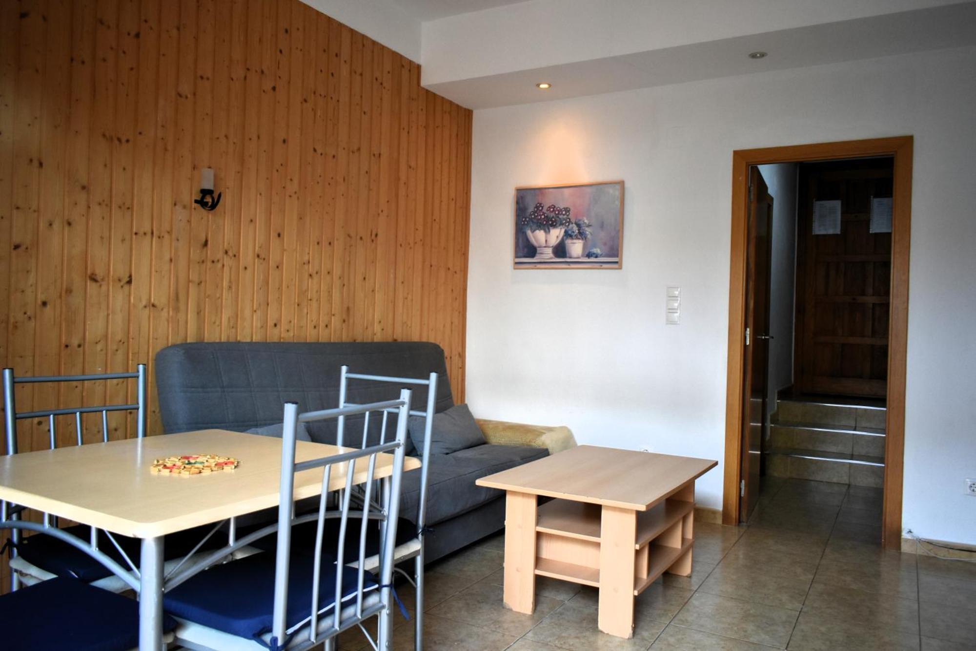 Cozy Tourist Bungalow Apartment