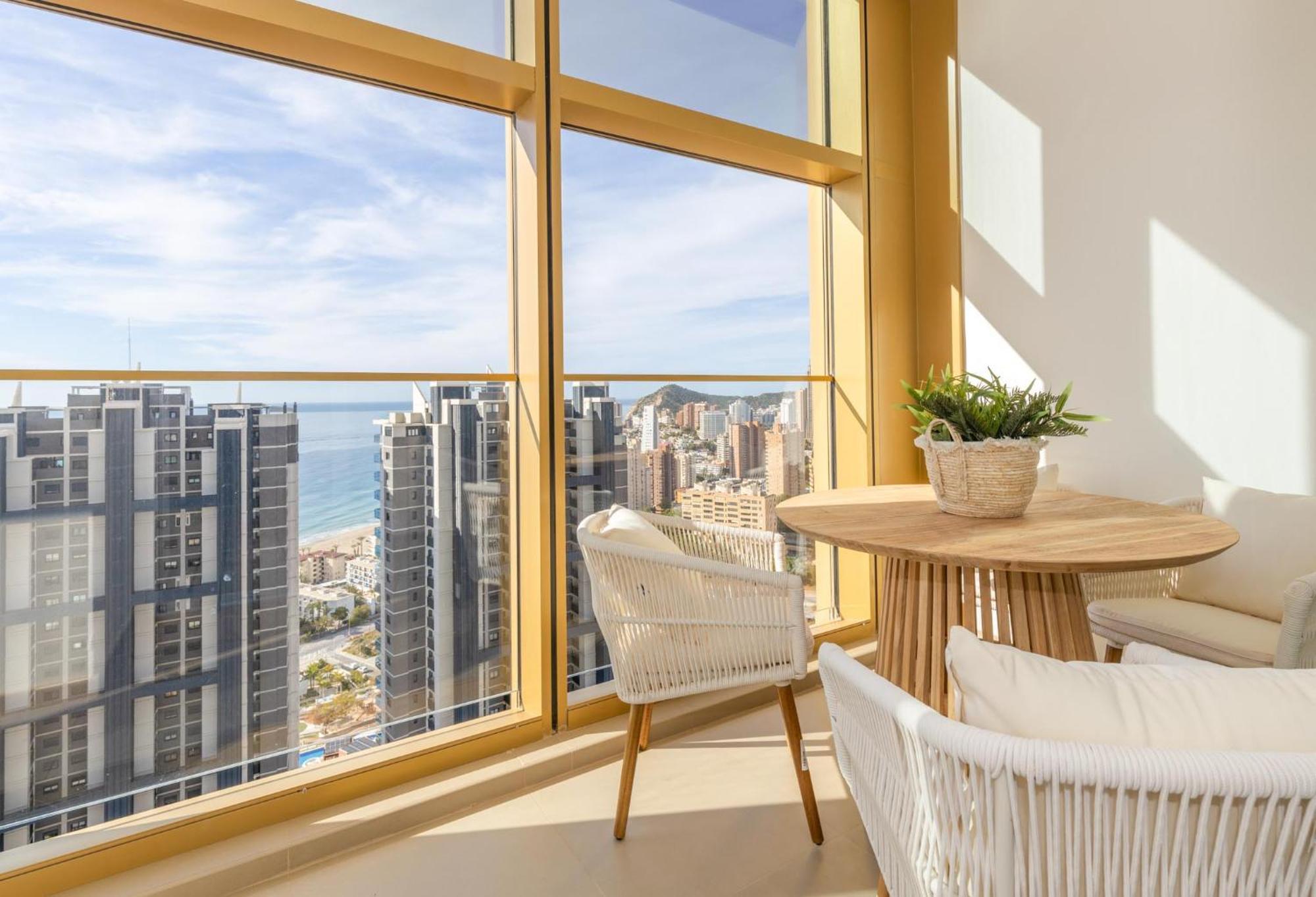 Intempo Luxury Sky And By Kitti