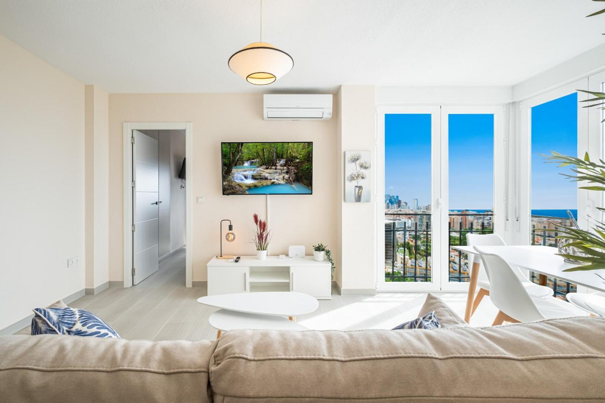 Poniente Beach Sea Views Club Medico 15a Apartment *