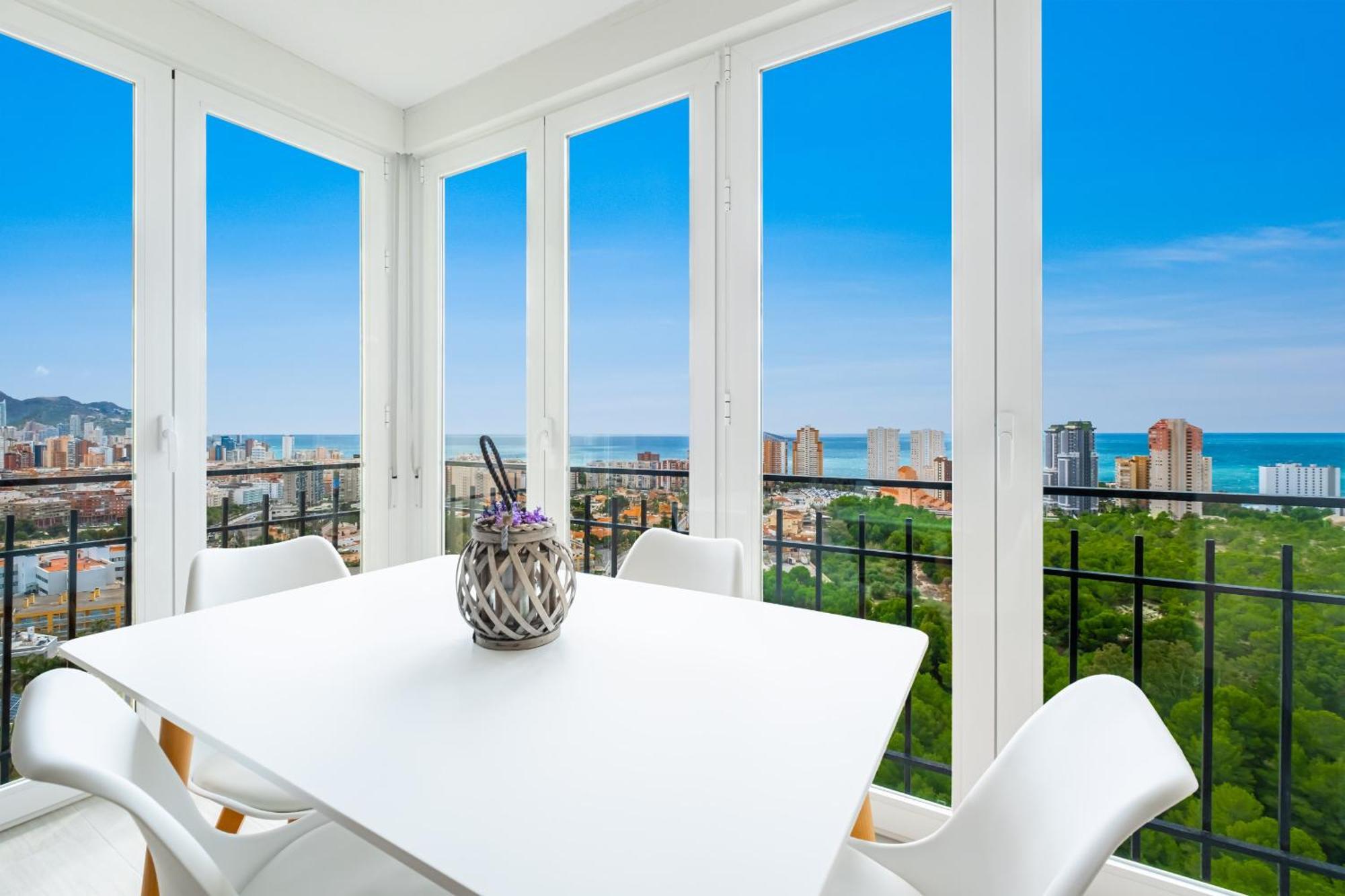 Poniente Beach Sea Views Club Medico 15a