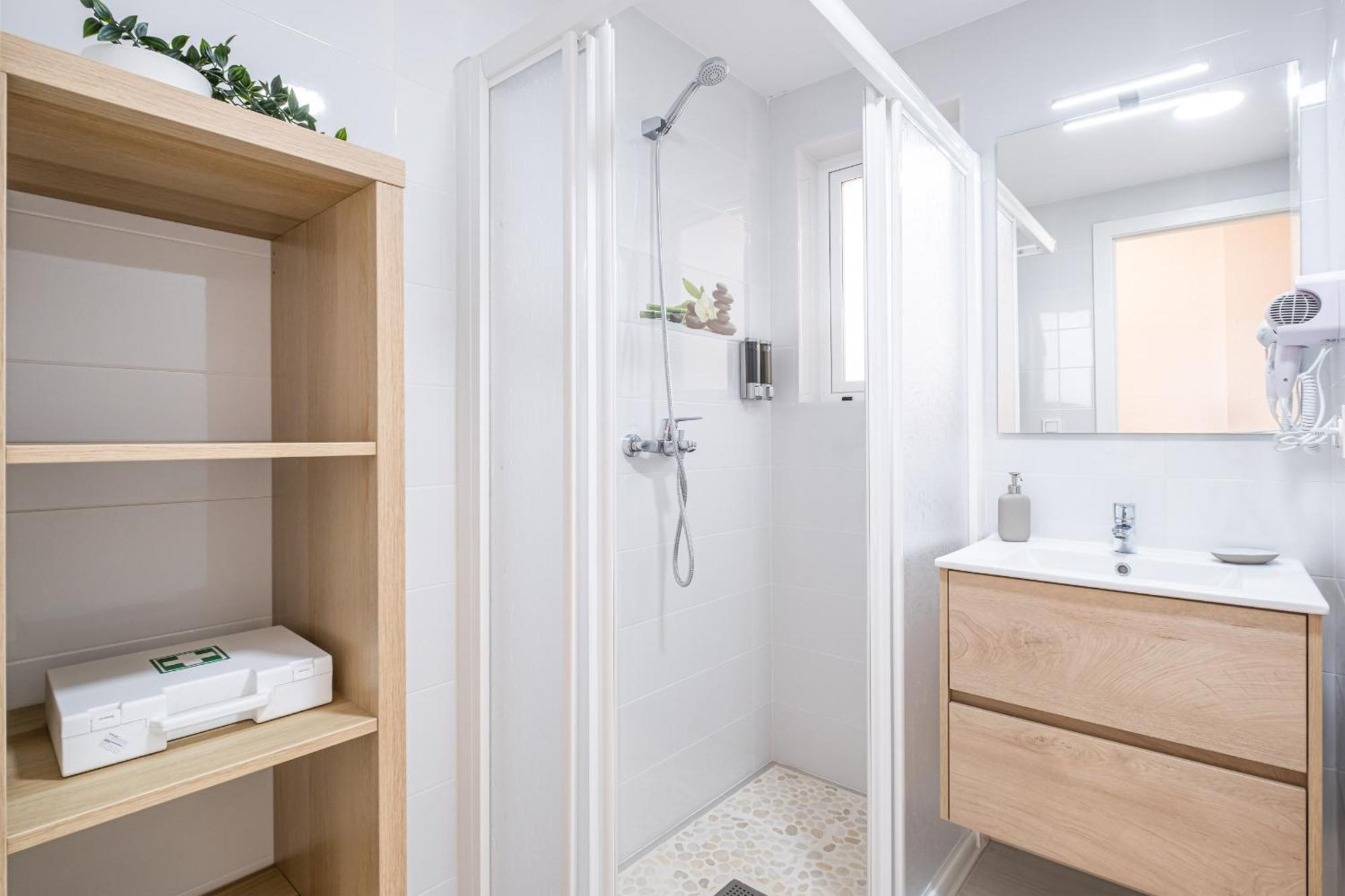 Poniente Beach Sea Views Club Medico 15a Apartment *
