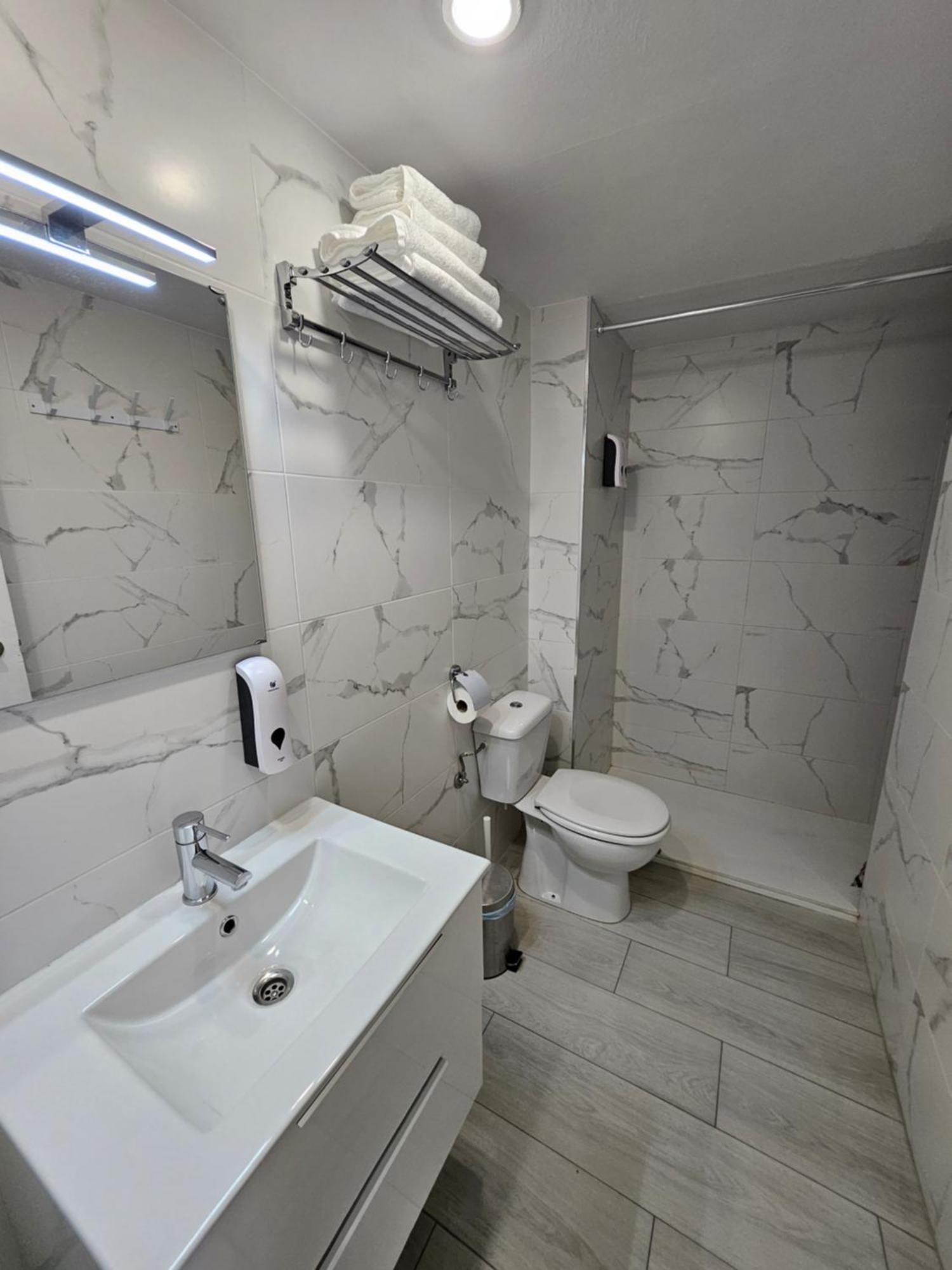 Levante Carlos V 1b Apartment
