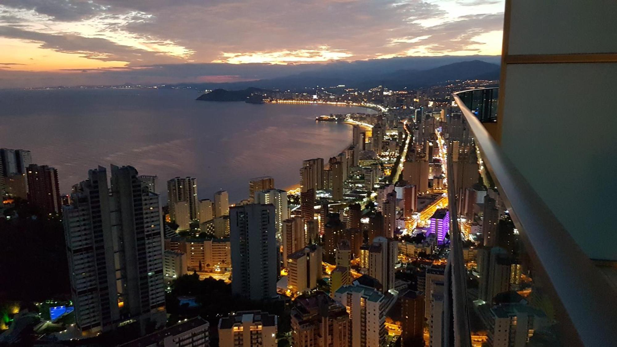 140m² 3 Slaapkamer, 2 Privé Badkamer In Playa De Levante Appartement Benidorm