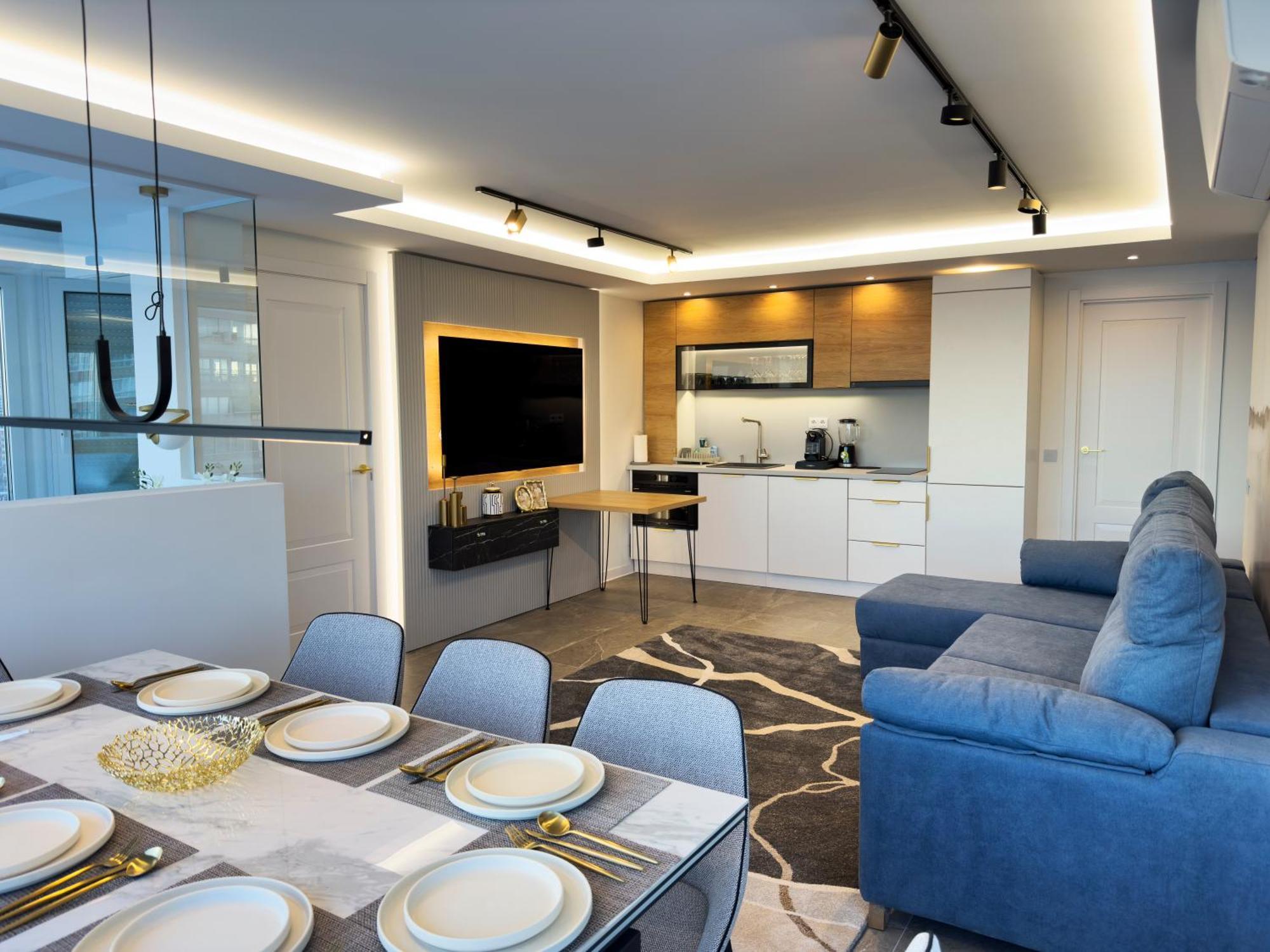 Terra Luxury Seafront Coblanca 8 *