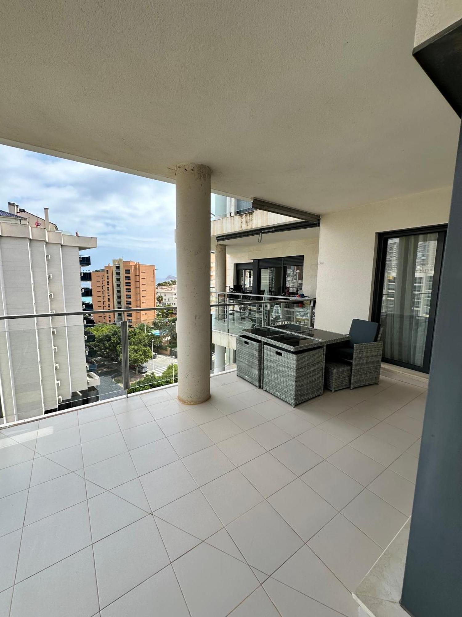 Beachside Luxe 1br: New & Chic Benidorm