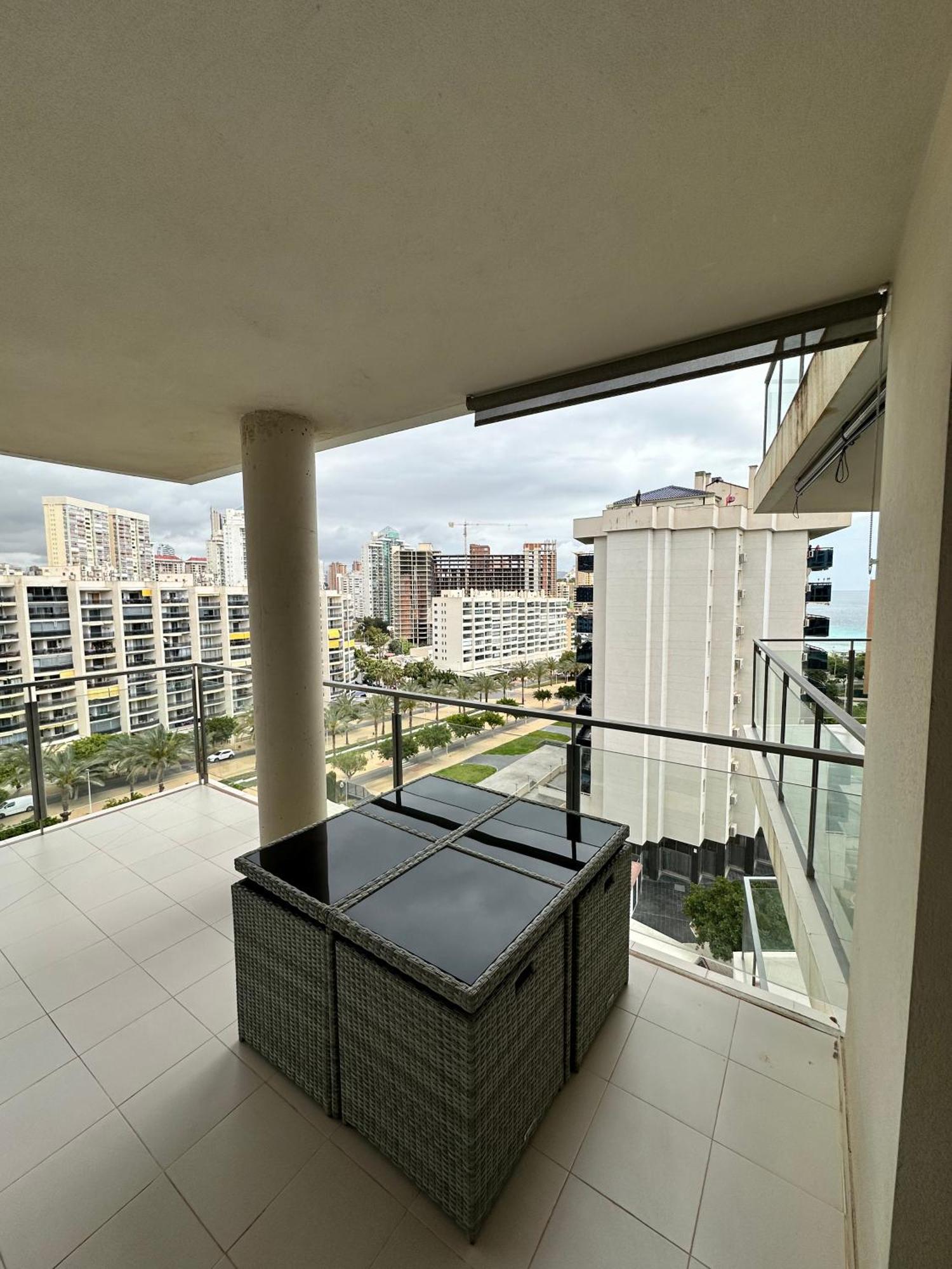 Beachside Luxe 1br: New & Chic