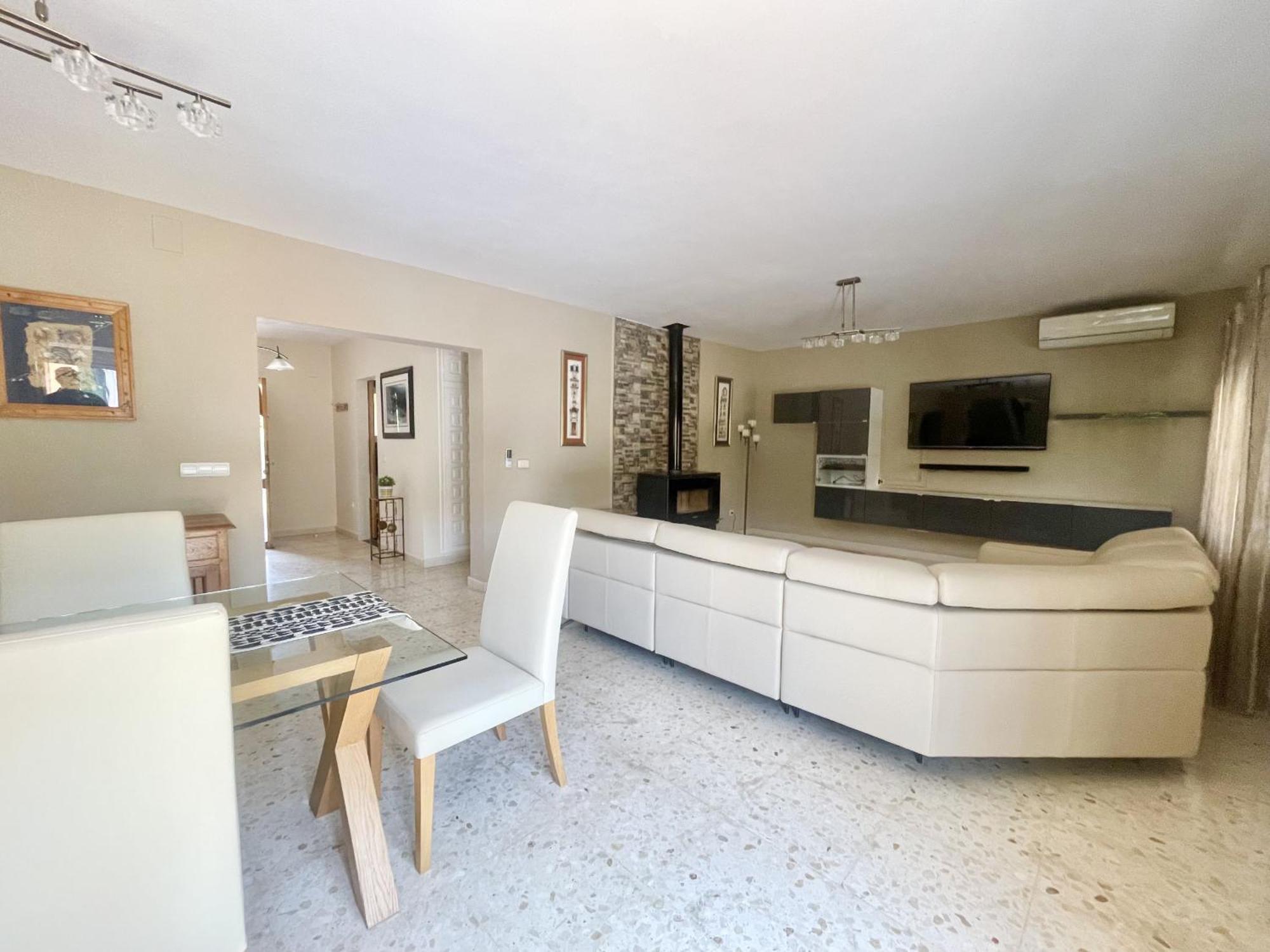 Villa Levante Blueline